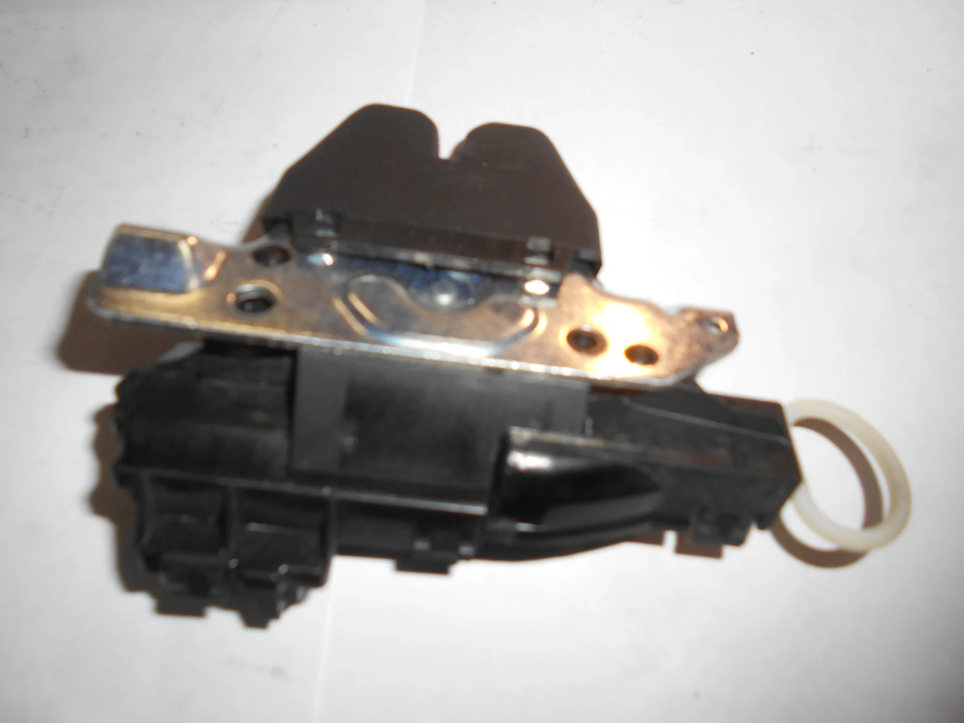 Замок багажника Mercedes-Benz C117 270 A1177500085 - миниатюра 2