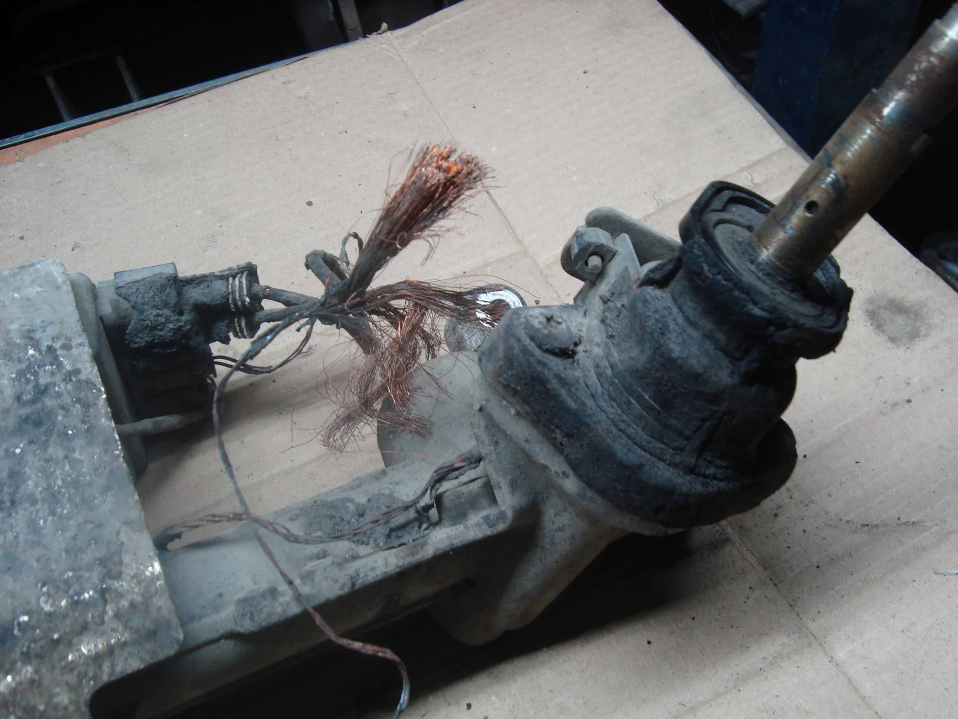 Рулевая рейка Mercedes-Benz C117 270 A2464604901 - миниатюра 4