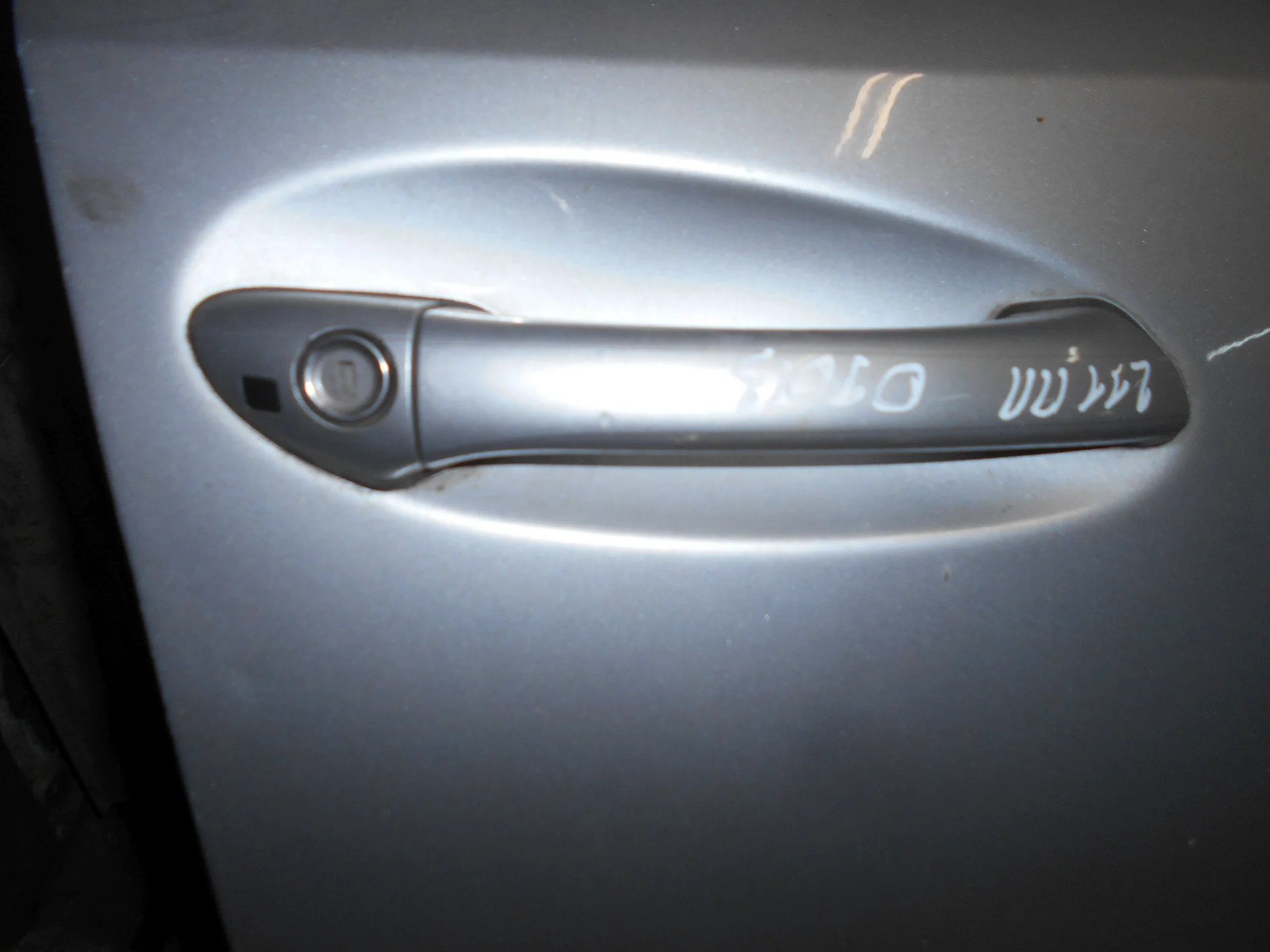 Ручка наружняя передней правой двери Mercedes-Benz W211 - изображение 1