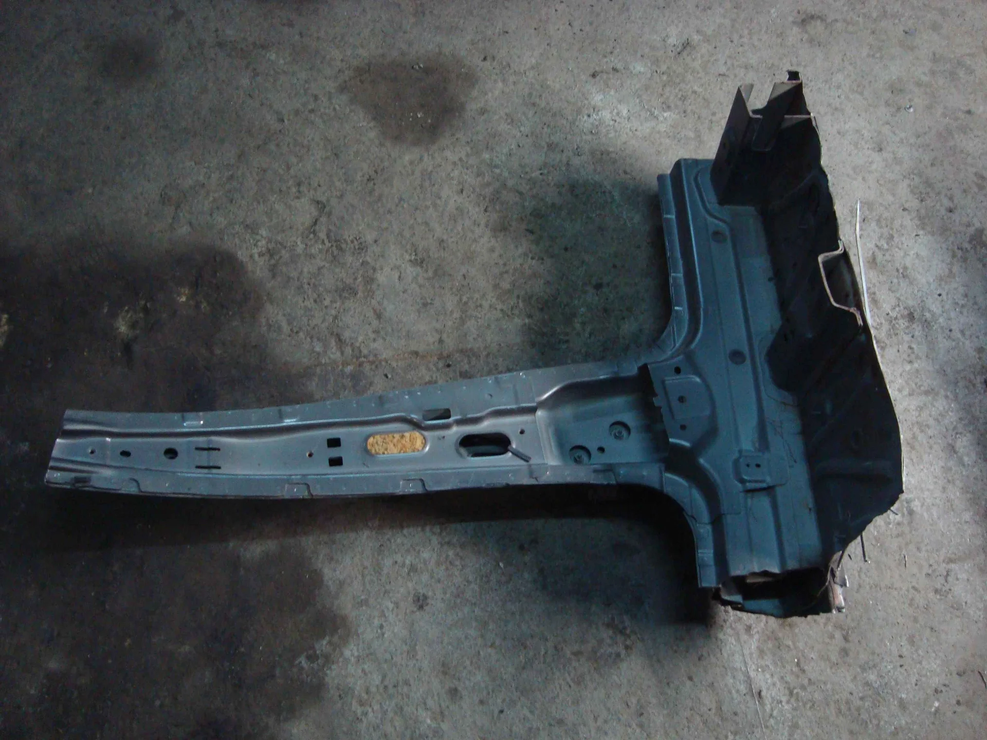 Стойка кузова центральная левая Mercedes-Benz W212 276 A2126300311 - миниатюра 2