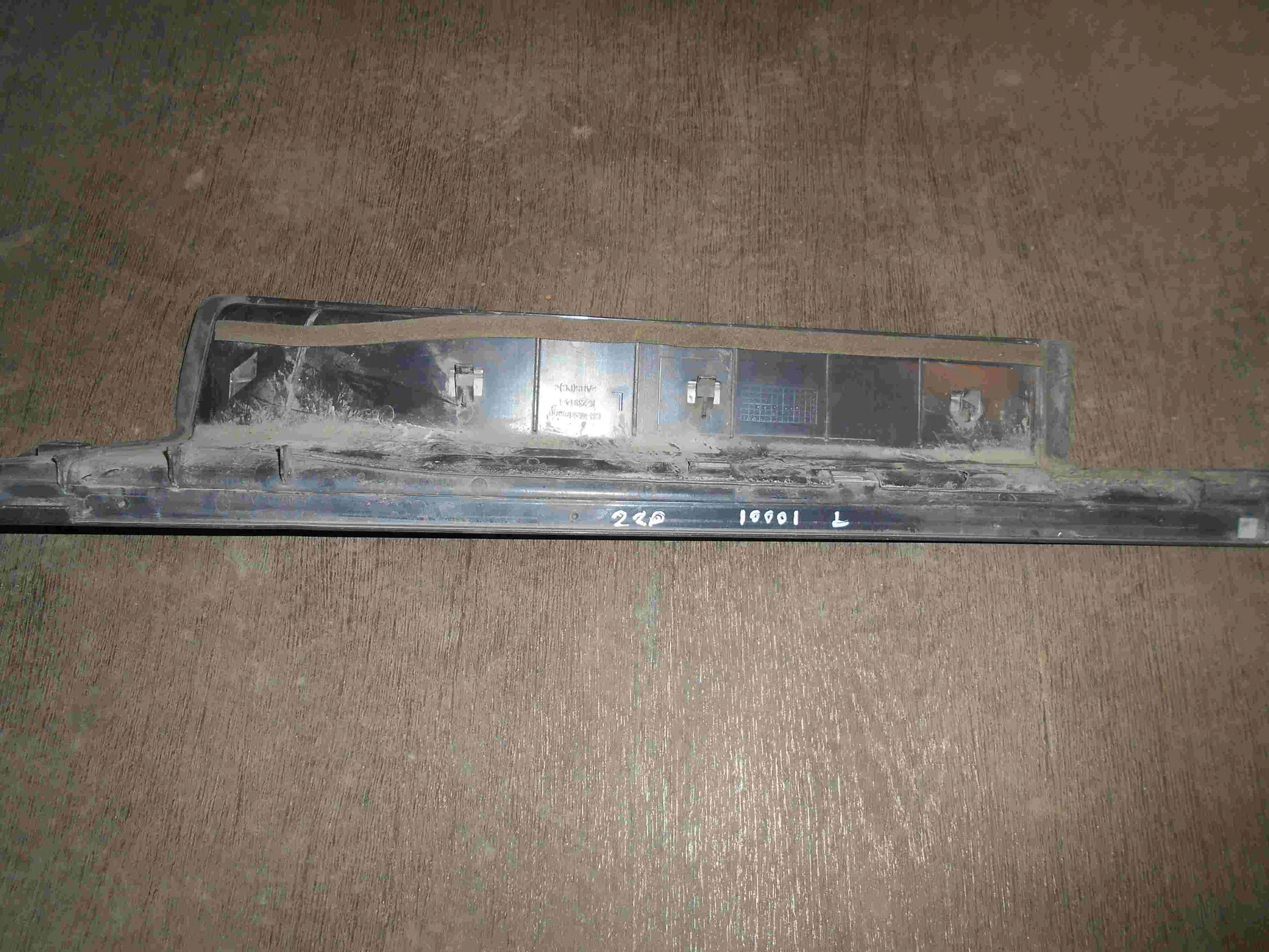 Накладка на порог внутренняя задняя левая Mercedes-Benz W220  A2206805135 - миниатюра 2