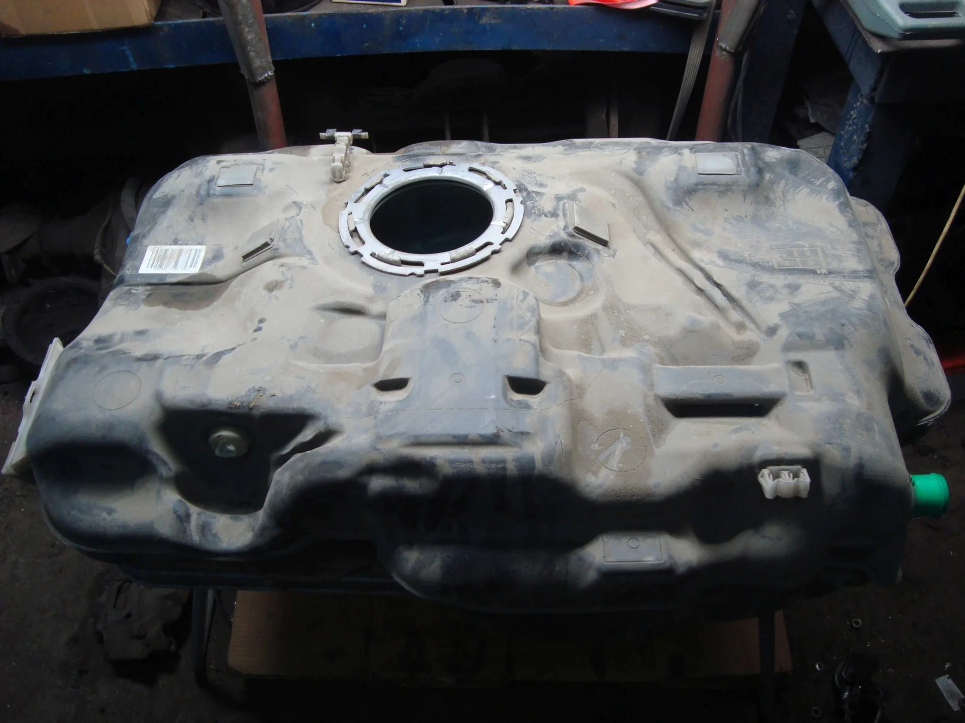 Бак топливный Mercedes-Benz C117 270 A2464703100 - миниатюра 2
