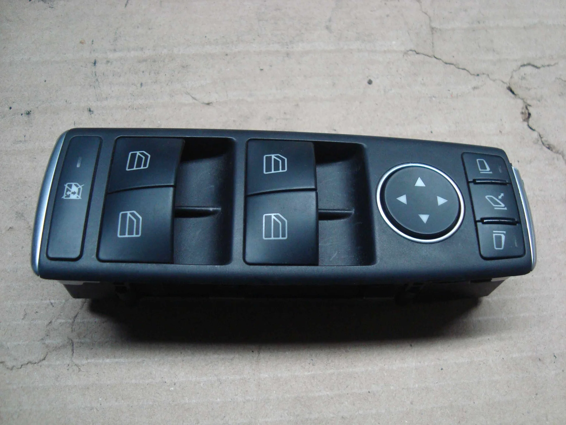 Блок управления стеклоподъемниками Mercedes-Benz C117 270 A1669054400 - миниатюра 4
