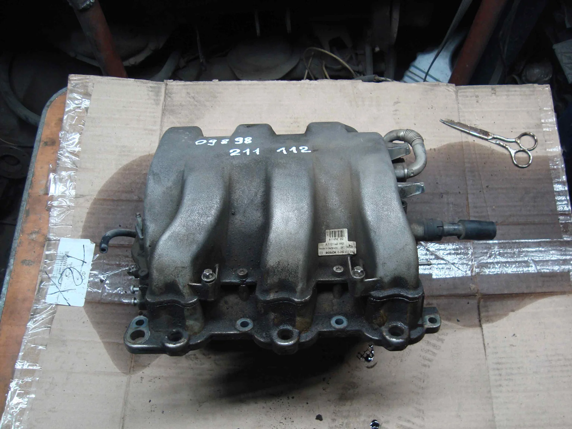 Впускной коллектор Mercedes-Benz W211 112 A1121401101 - изображение 1