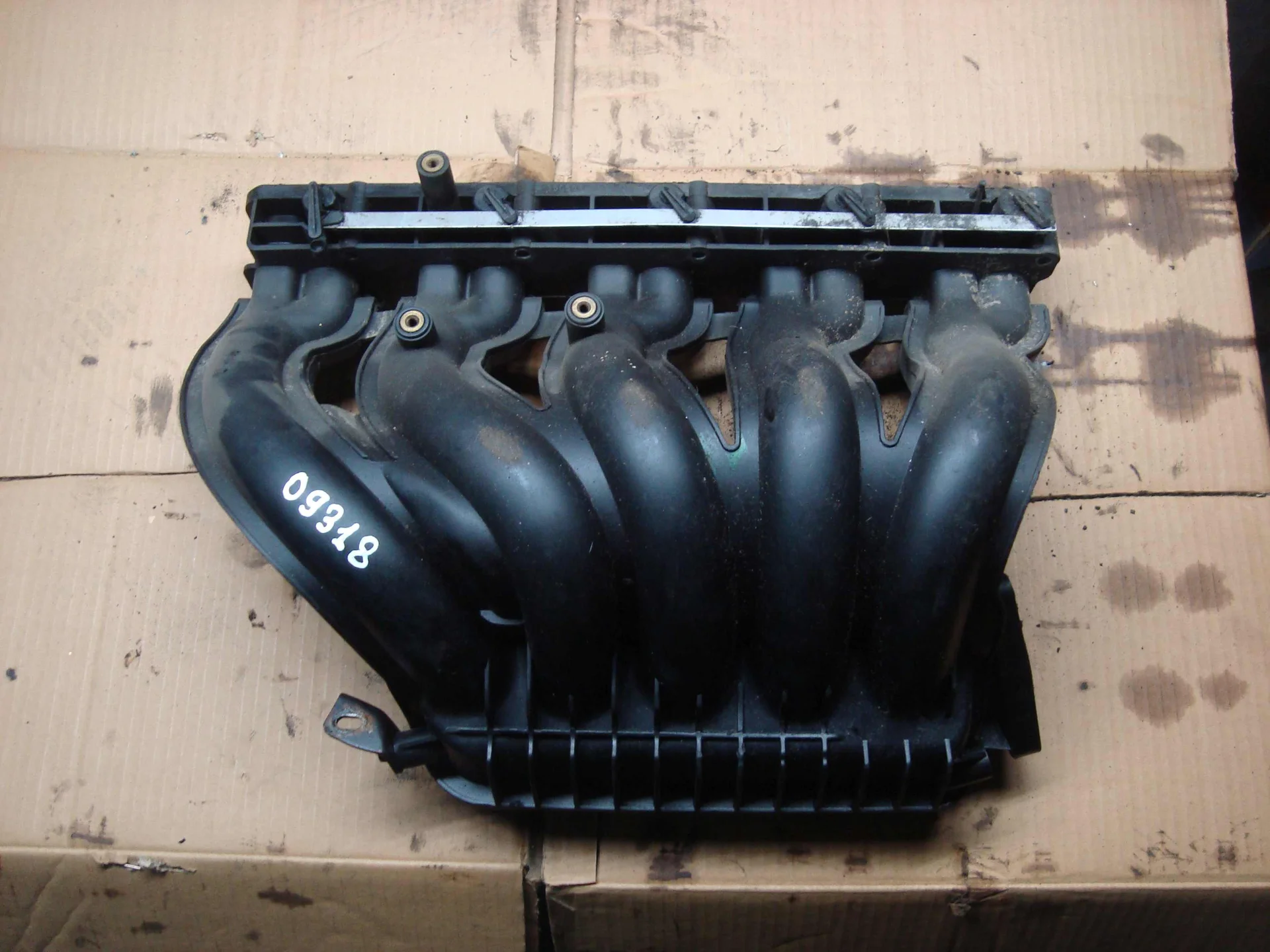 Впускной коллектор Mercedes-Benz W163 612 A6120900337 - изображение 1