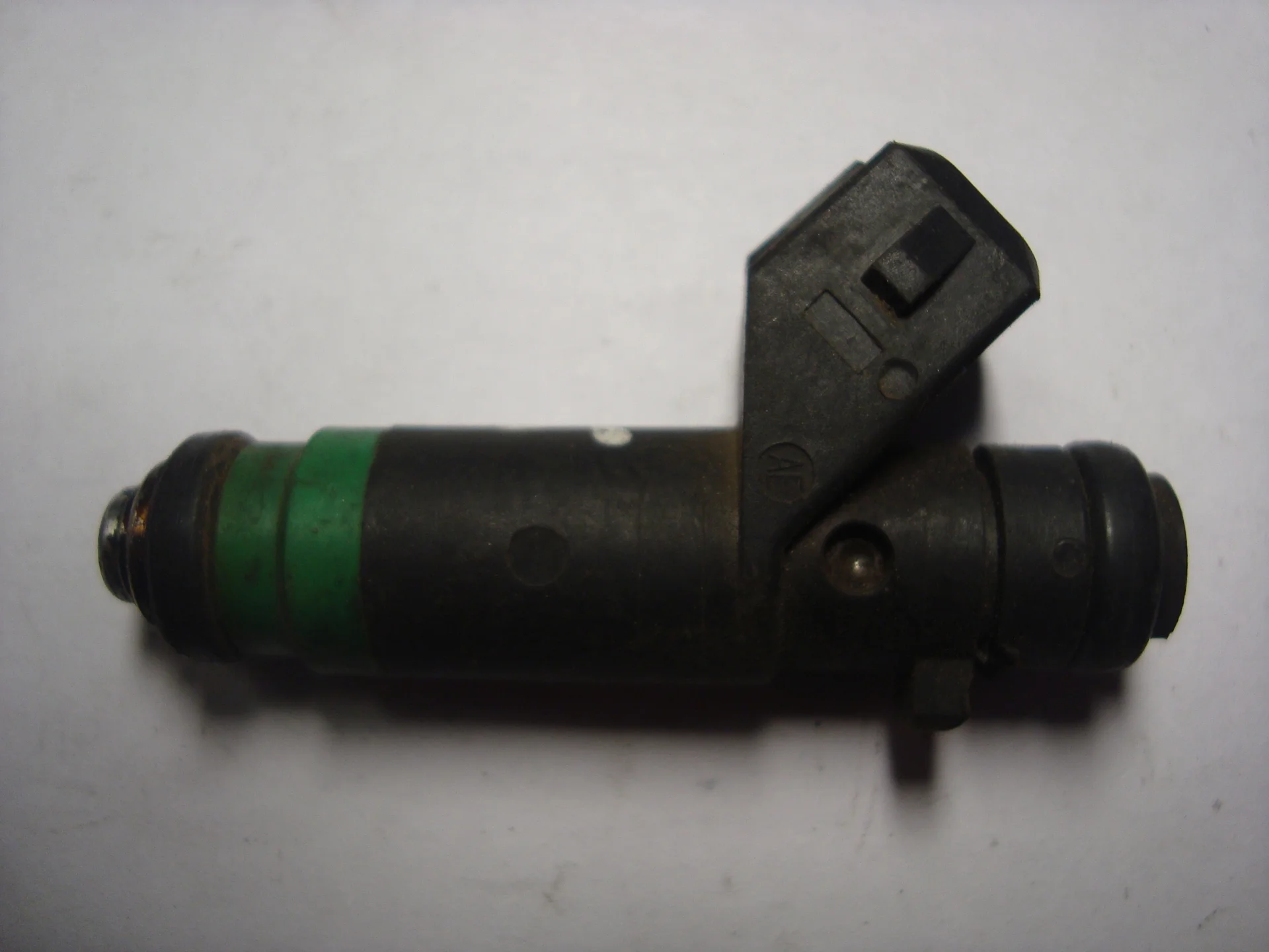 Топливная форсунка Mercedes-Benz W221 275 A2750780249 - изображение 1