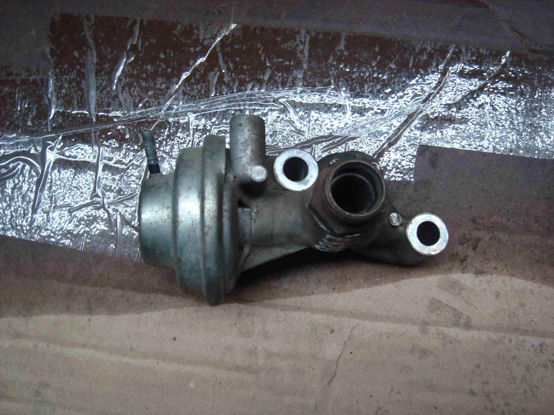 Клапан вакуумный Mercedes-Benz W211 112 A1121400060 - миниатюра 2