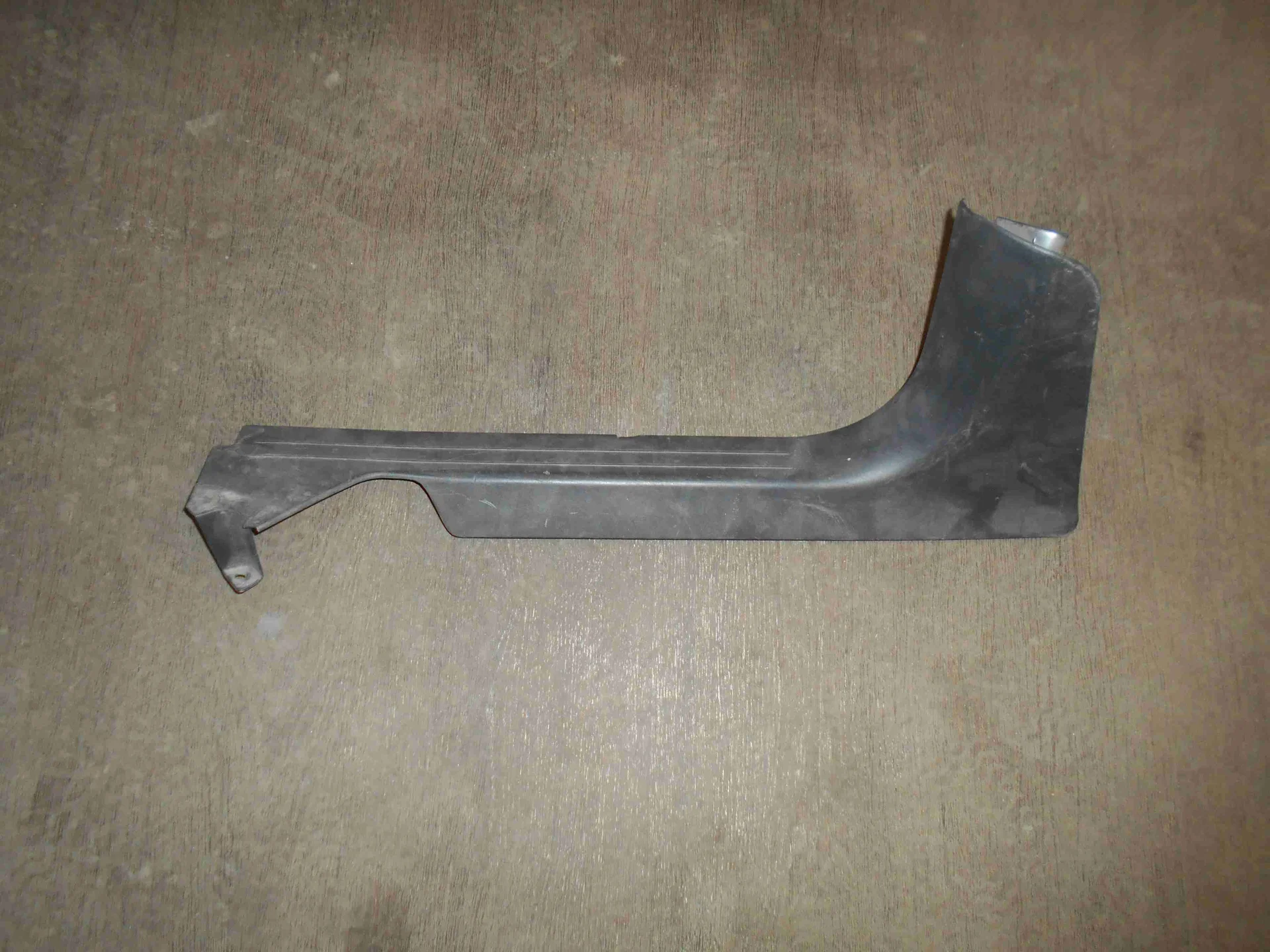 Накладка на порог внутренняя задняя левая Mercedes-Benz W168 A2206800535 - изображение 1