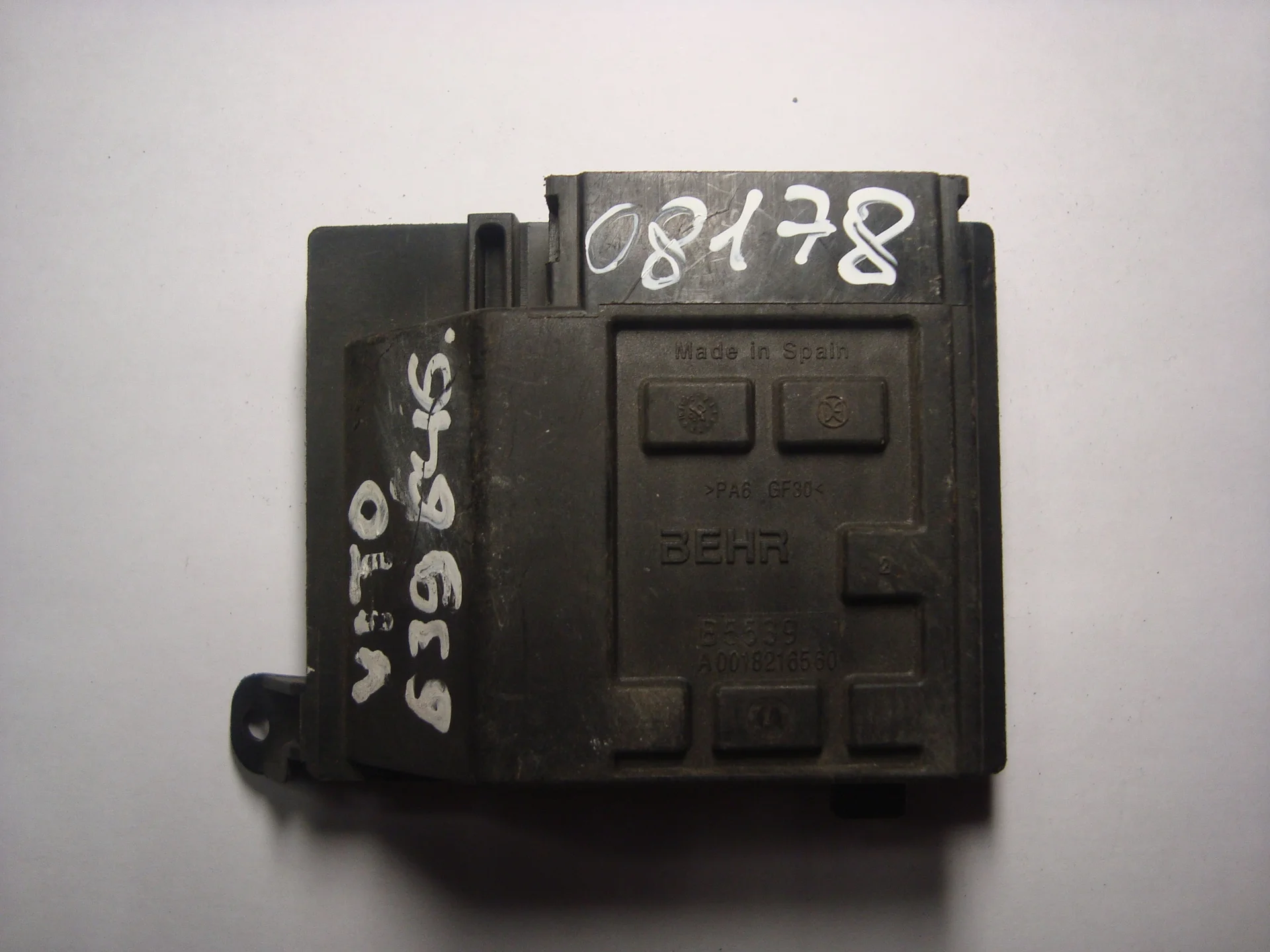 Резистор отопителя Mercedes-Benz W639 646 A0018216560 - изображение 1