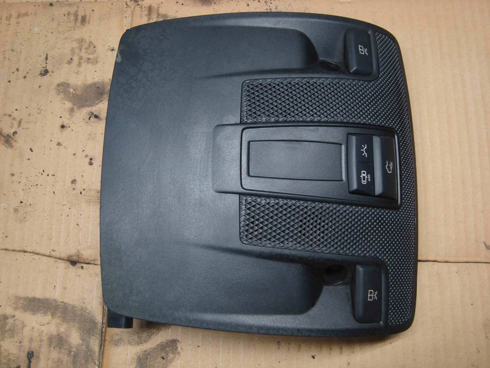 Плафон салонный Mercedes-Benz C117 270 A0009004508 - миниатюра 5