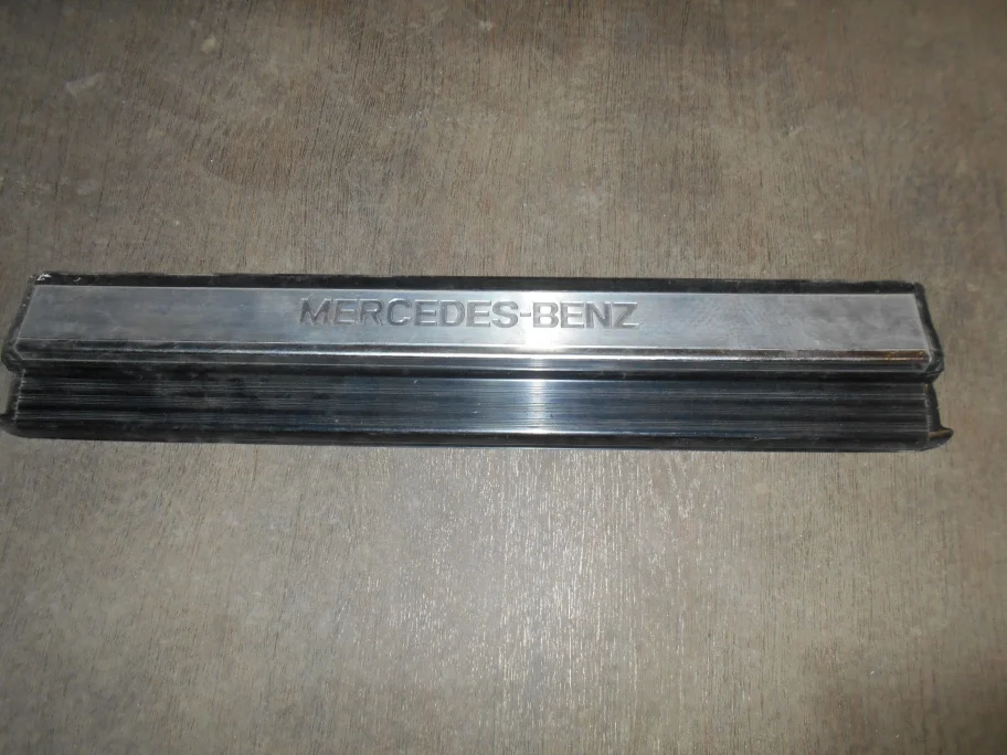 Накладка на порог внутренняя передняя левая Mercedes-Benz W140 A1406800535 - изображение 1