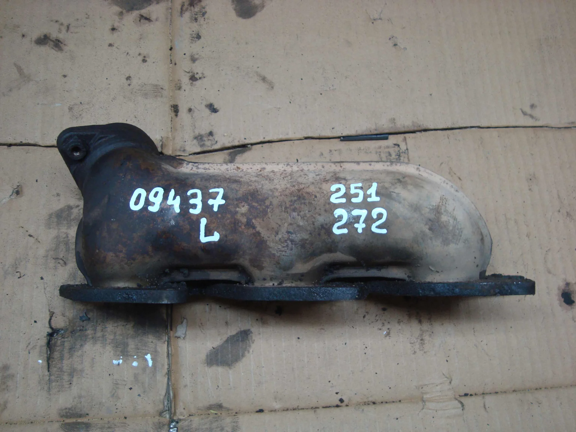 Выпускной коллектор Mercedes-Benz W251 272 A2721400709 - изображение 1