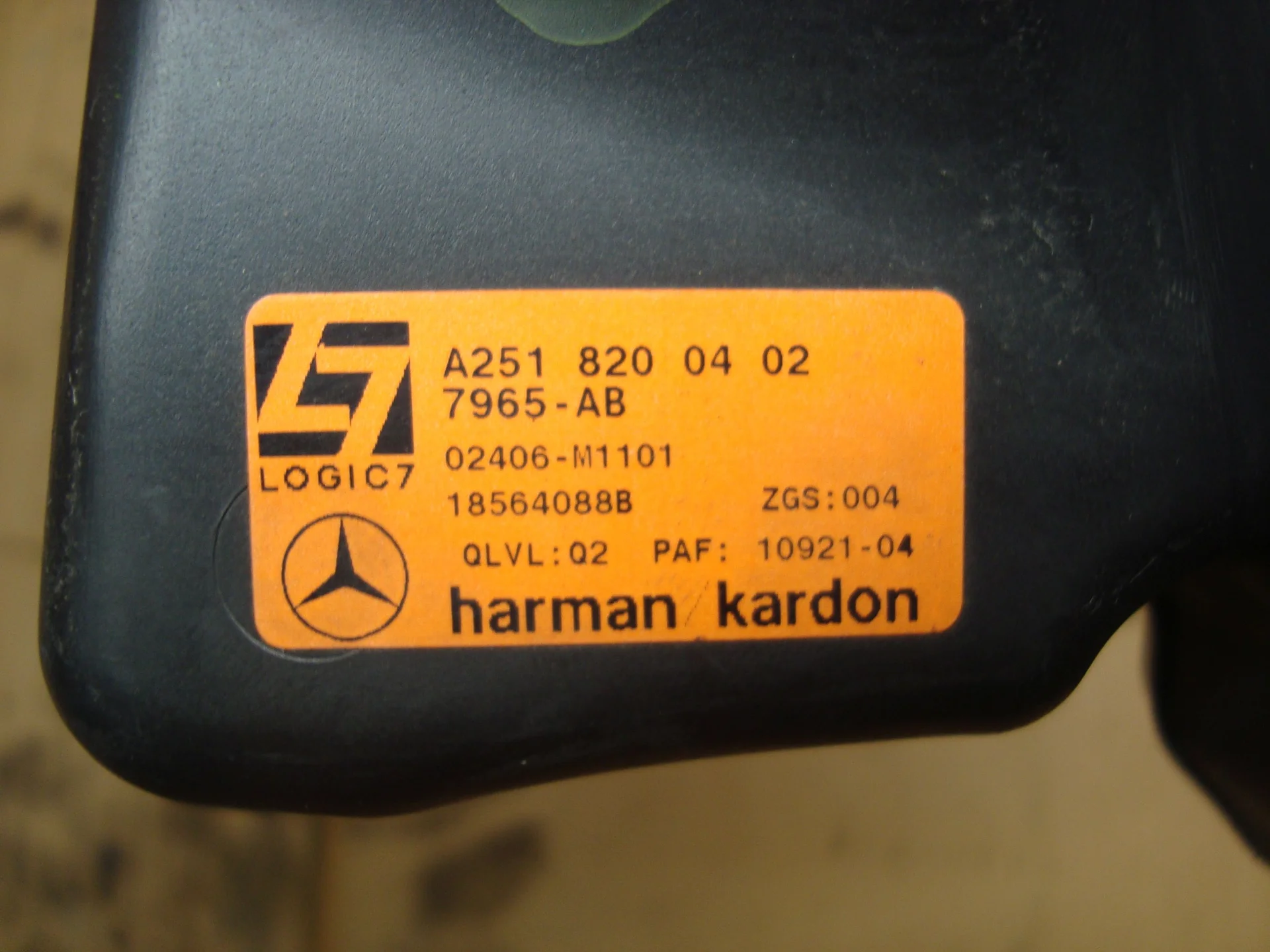 Динамик задний правый Mercedes-Benz W251  A2518200402 - миниатюра 3