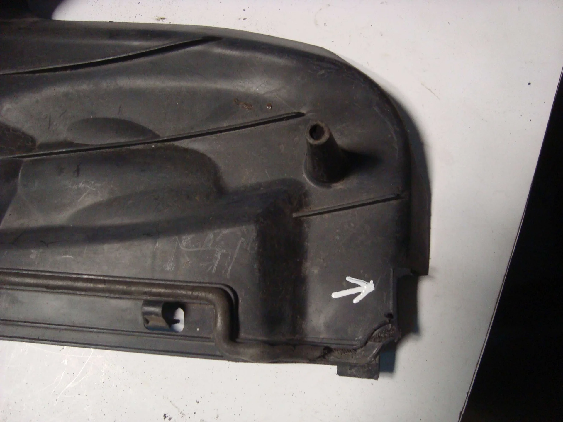 Воздухозаборник капота Mercedes-Benz W211  A2118800036 - миниатюра 4
