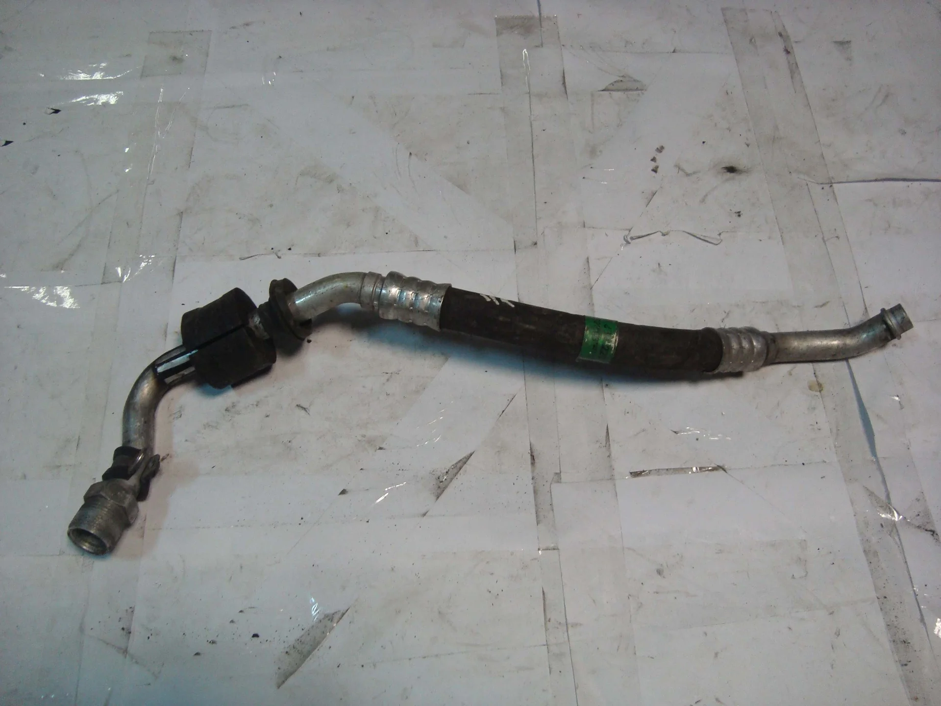 Трубка кондиционера Mercedes-Benz W202 111 A2028302215 - изображение 1