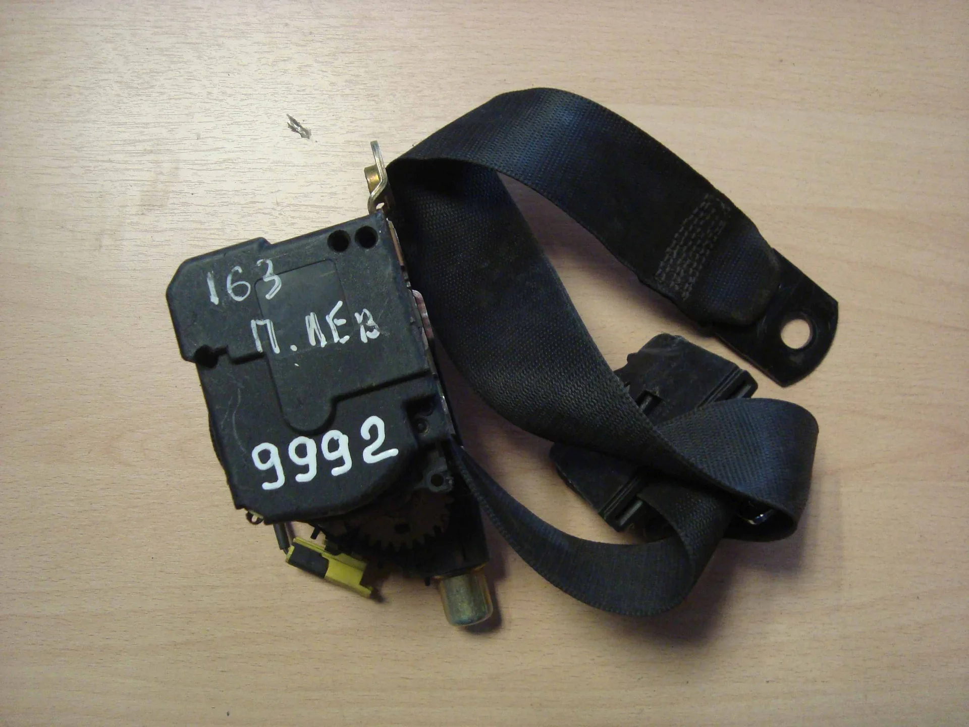 Ремень безопасности передний левый Mercedes-Benz W163 A1638601385 - изображение 1