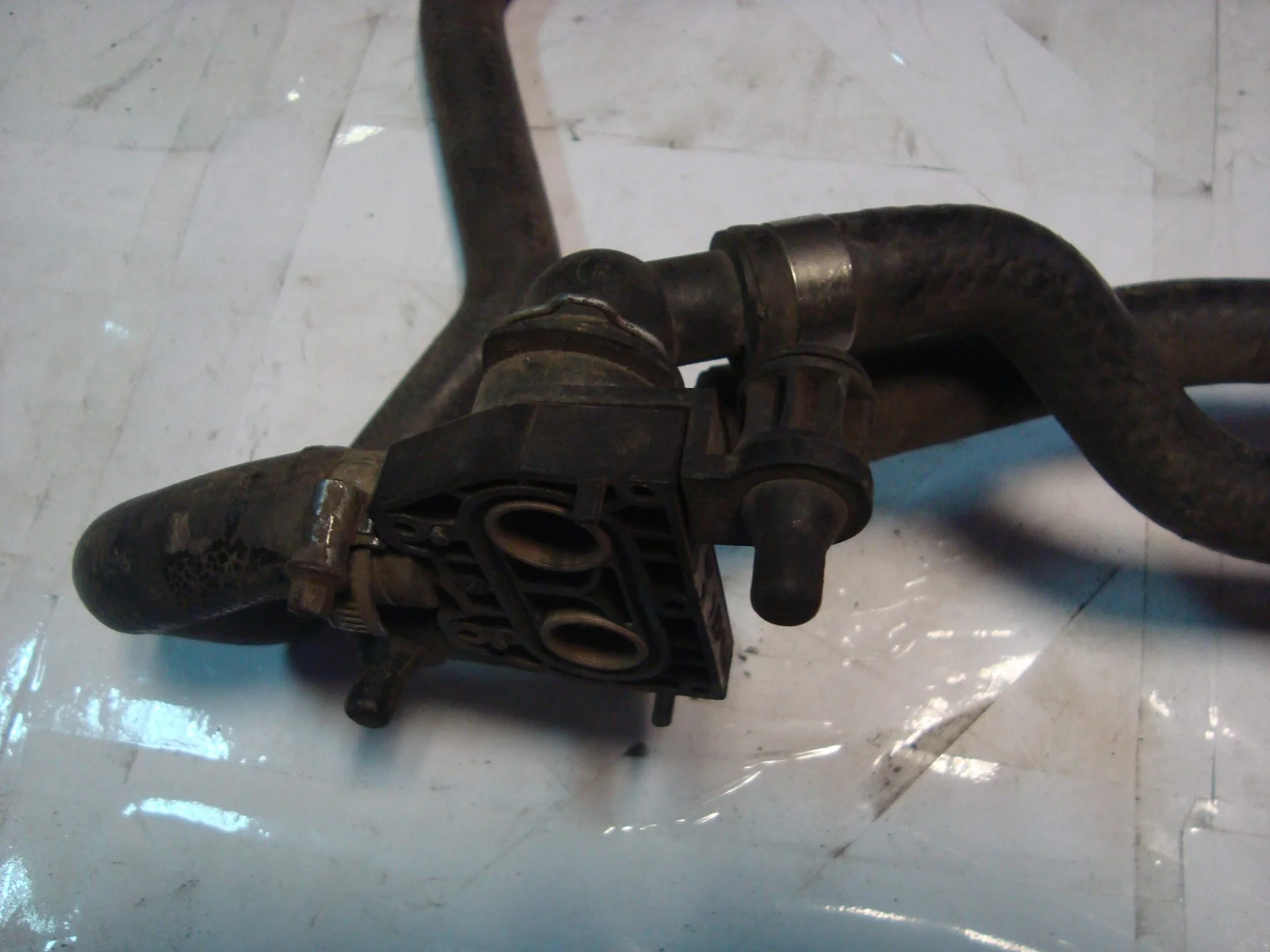 Патрубок отопителя Mercedes-Benz W210 A2108300024 - миниатюра 2