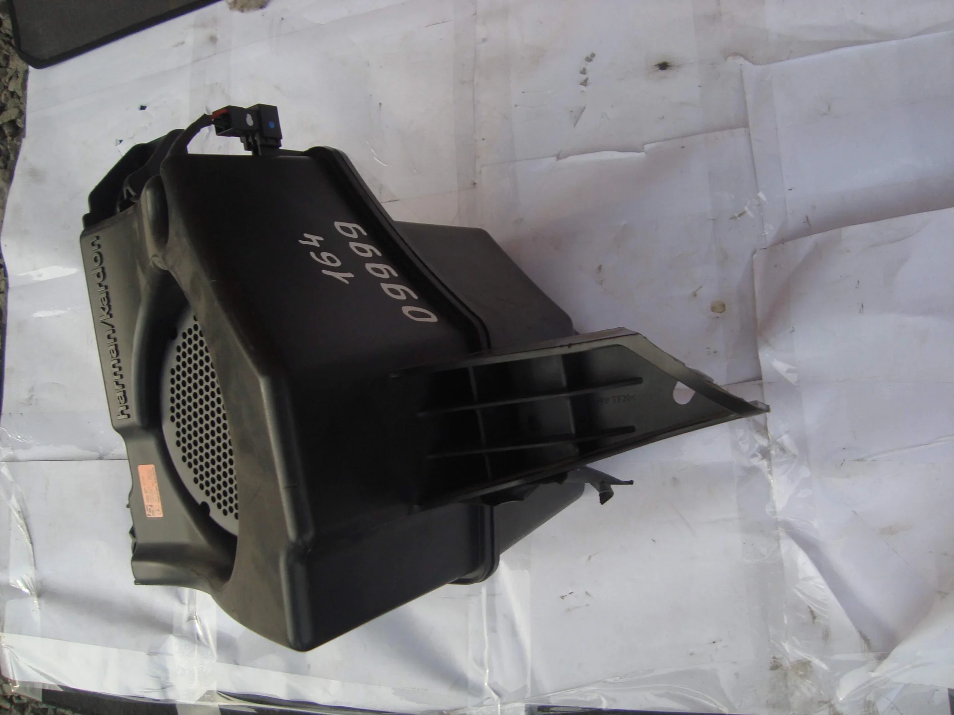 Сабвуфер Mercedes-Benz X164  A1648202202 - миниатюра 2