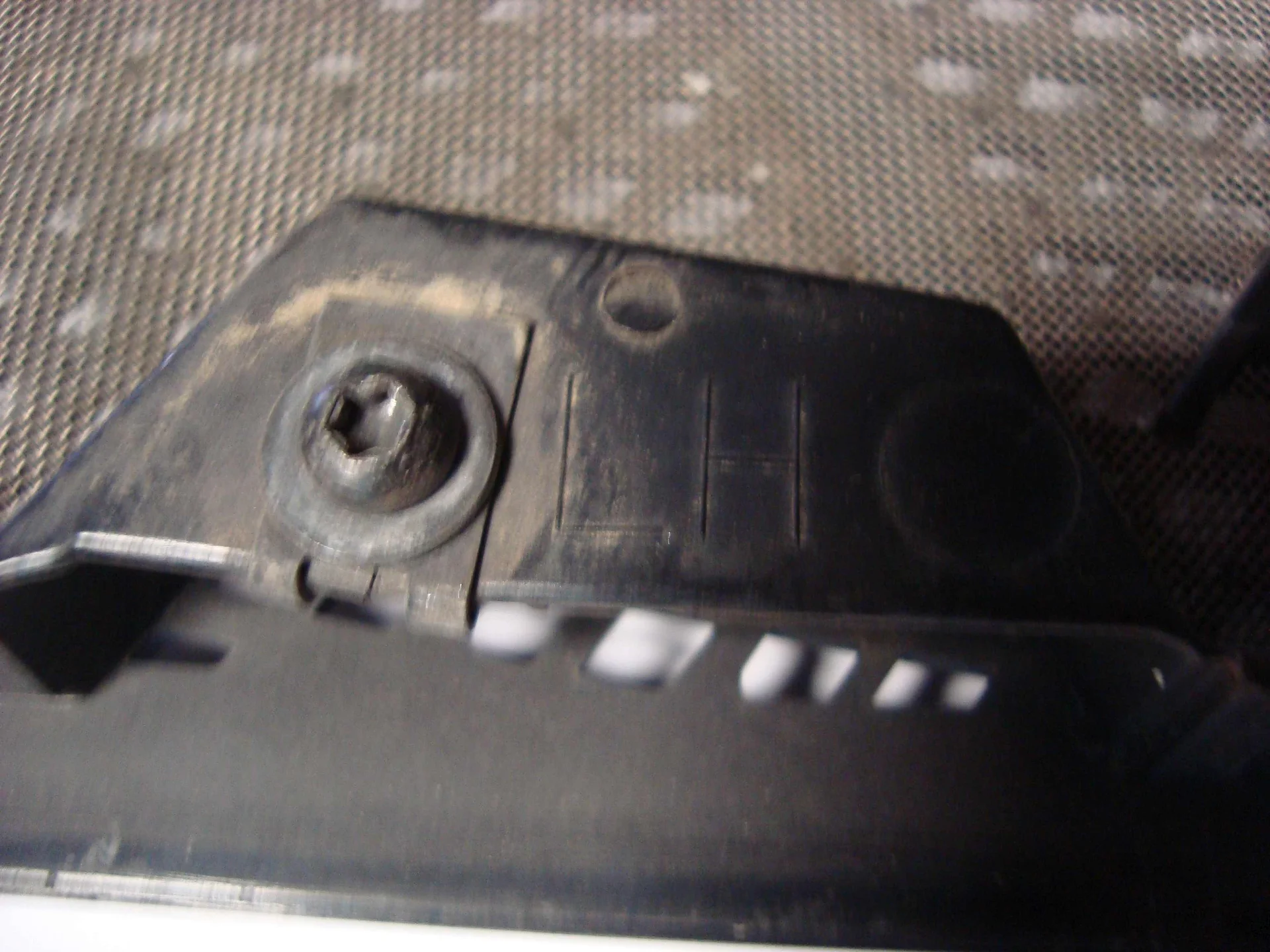 Решетка капота левая Mercedes-Benz W164 A1648804705 - миниатюра 4