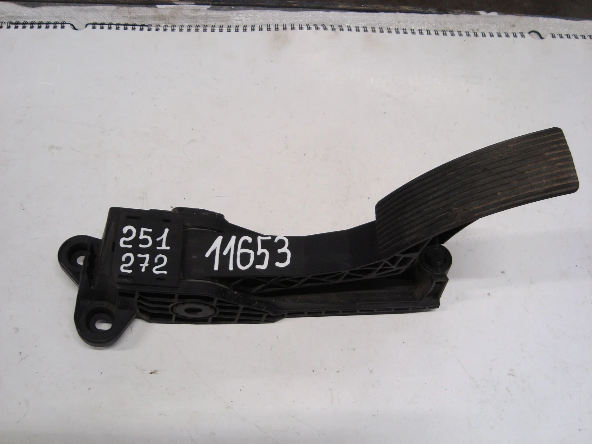 Педаль газа Mercedes-Benz W251 272 A1643000004 - миниатюра 2