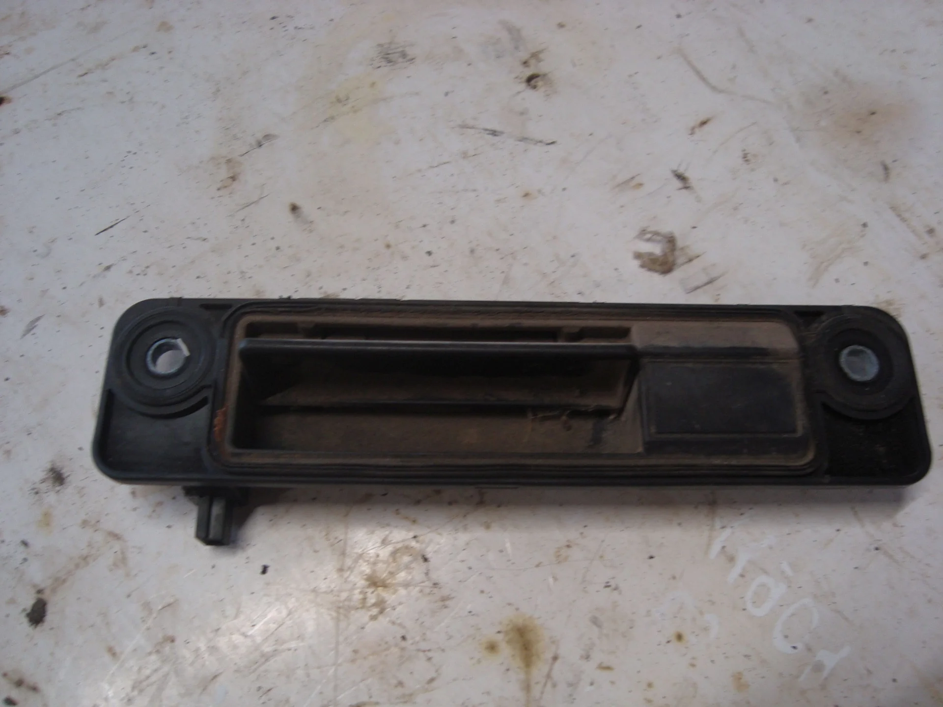 Ручка наружная крышки багажника Mercedes-Benz W251 272 А1647400493 - миниатюра 2