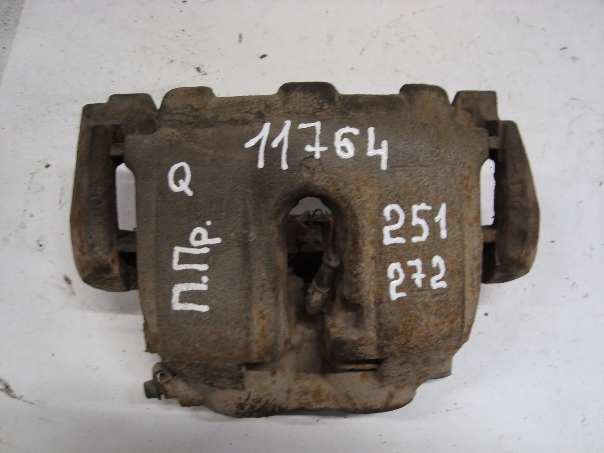 Суппорт передний правый Mercedes-Benz W251 272 A1644202483 - изображение 1