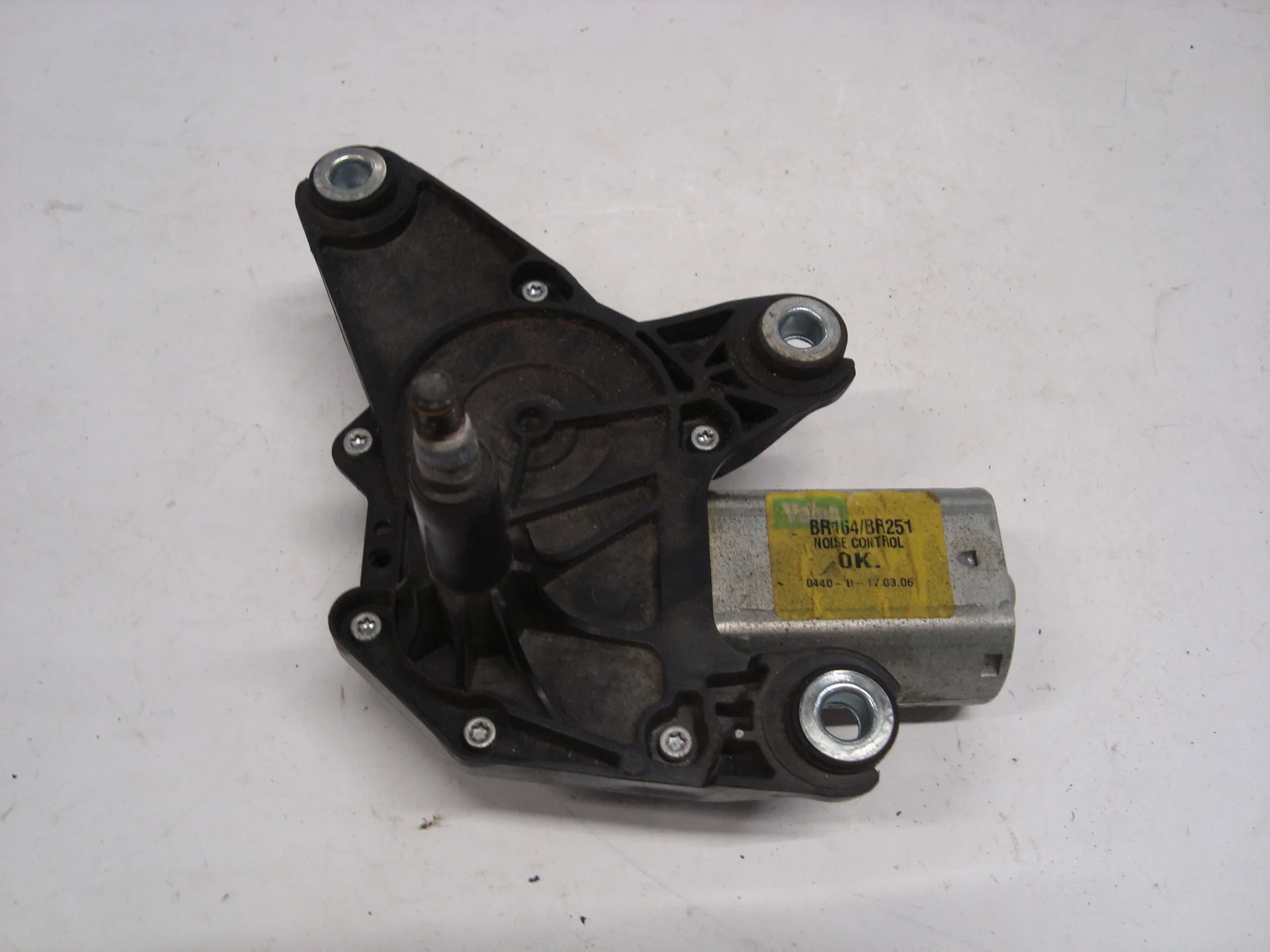 Моторчик стеклоочистителя заднего Mercedes-Benz W251 272 A2518200042 - миниатюра 2