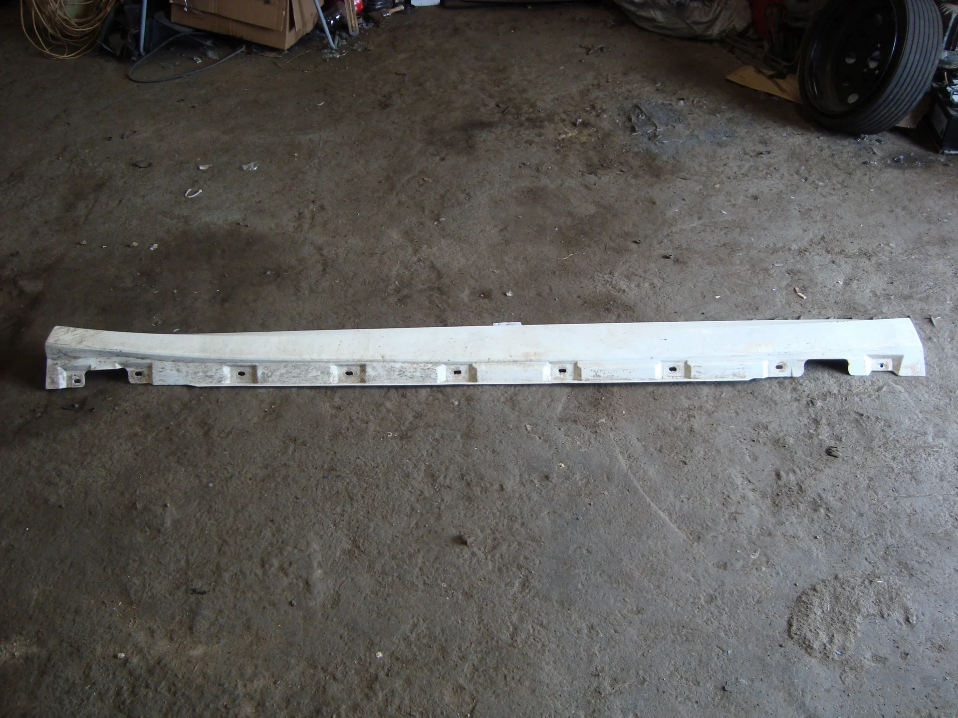 Накладка порога левая Mercedes-Benz W251 272 A2516980354 - миниатюра 2