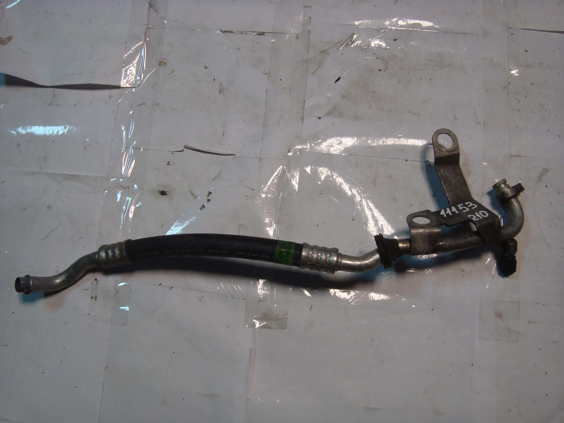Трубка кондиционера Mercedes-Benz W210 A2108305915 - изображение 1
