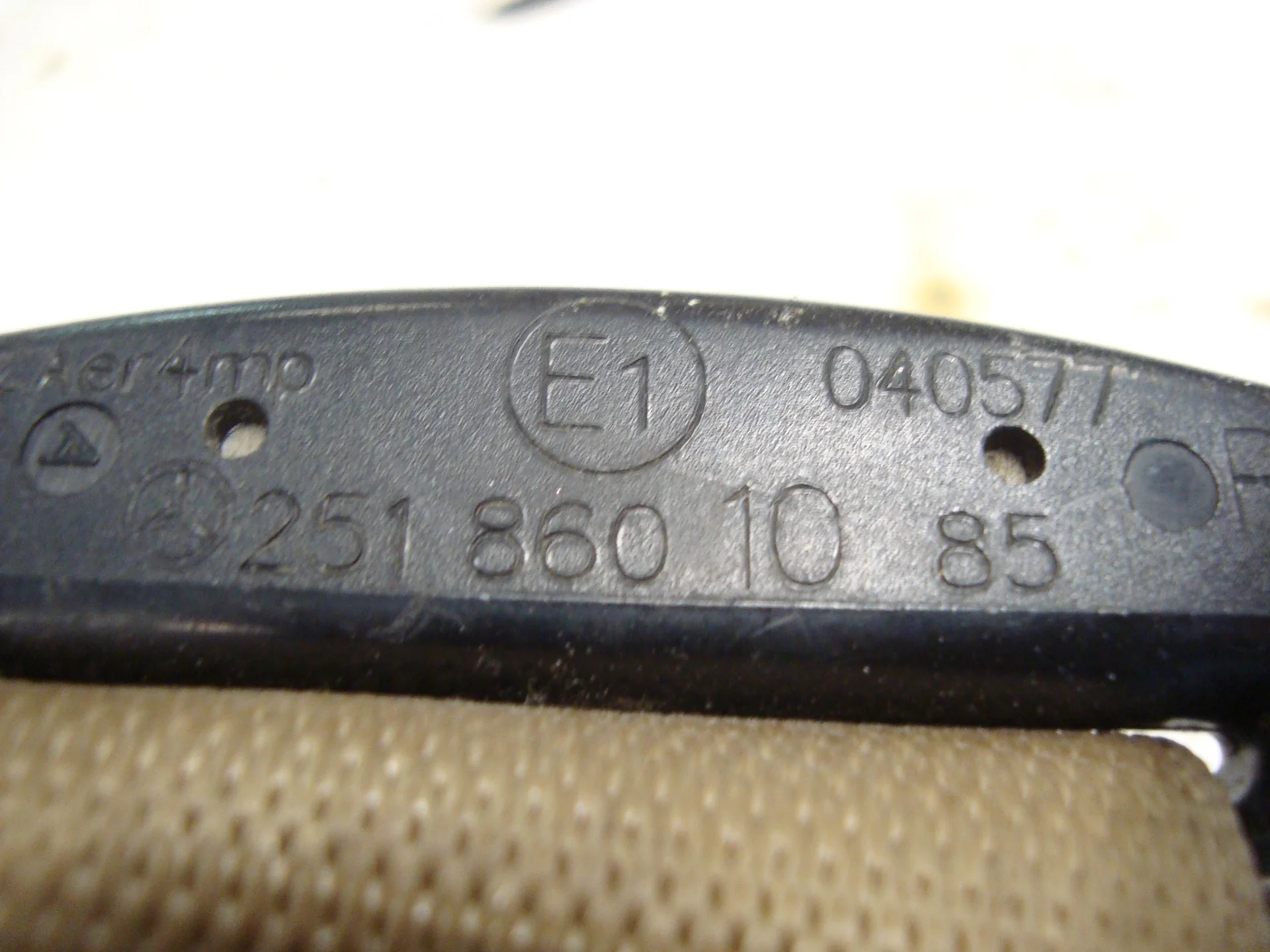 Ремень безопасности передний правый Mercedes-Benz W251 272 A2518601085 - миниатюра 3