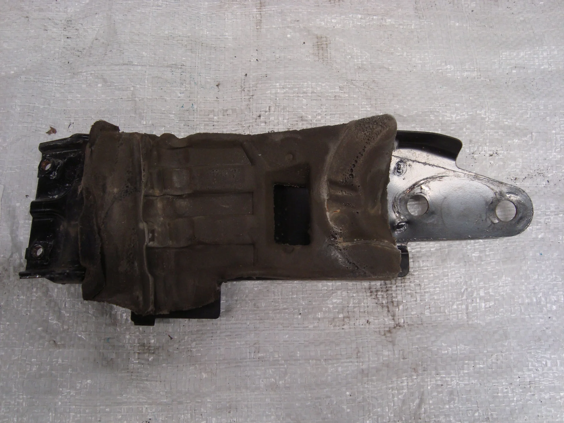 Перегородка моторного отсека левая Mercedes-Benz W251 272 A2516200307 - миниатюра 2
