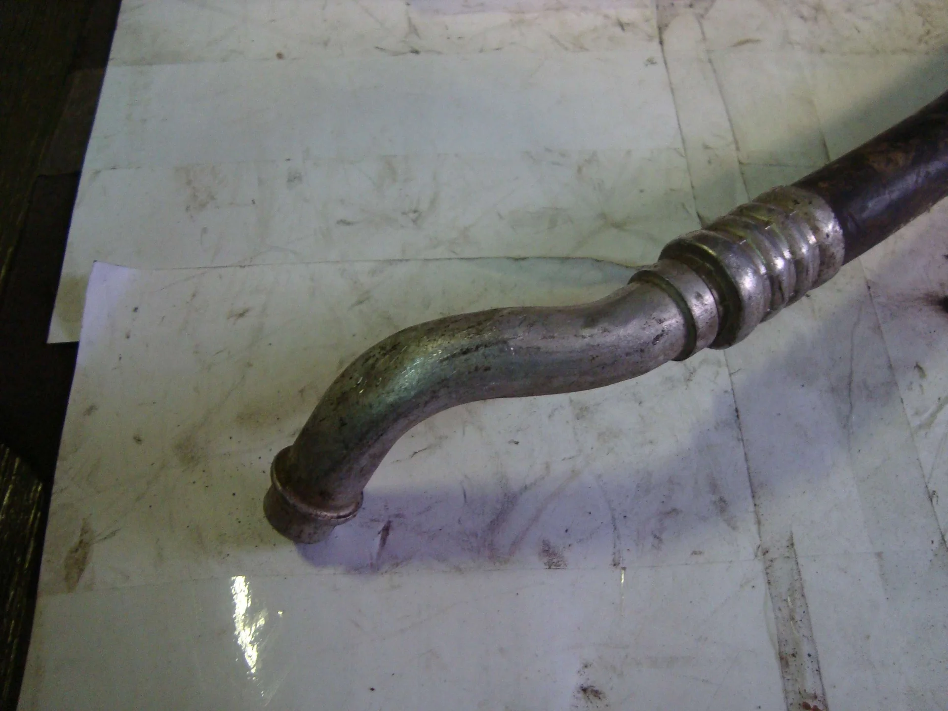 Трубка кондиционера Mercedes-Benz W210 111 A2108303015 - миниатюра 2