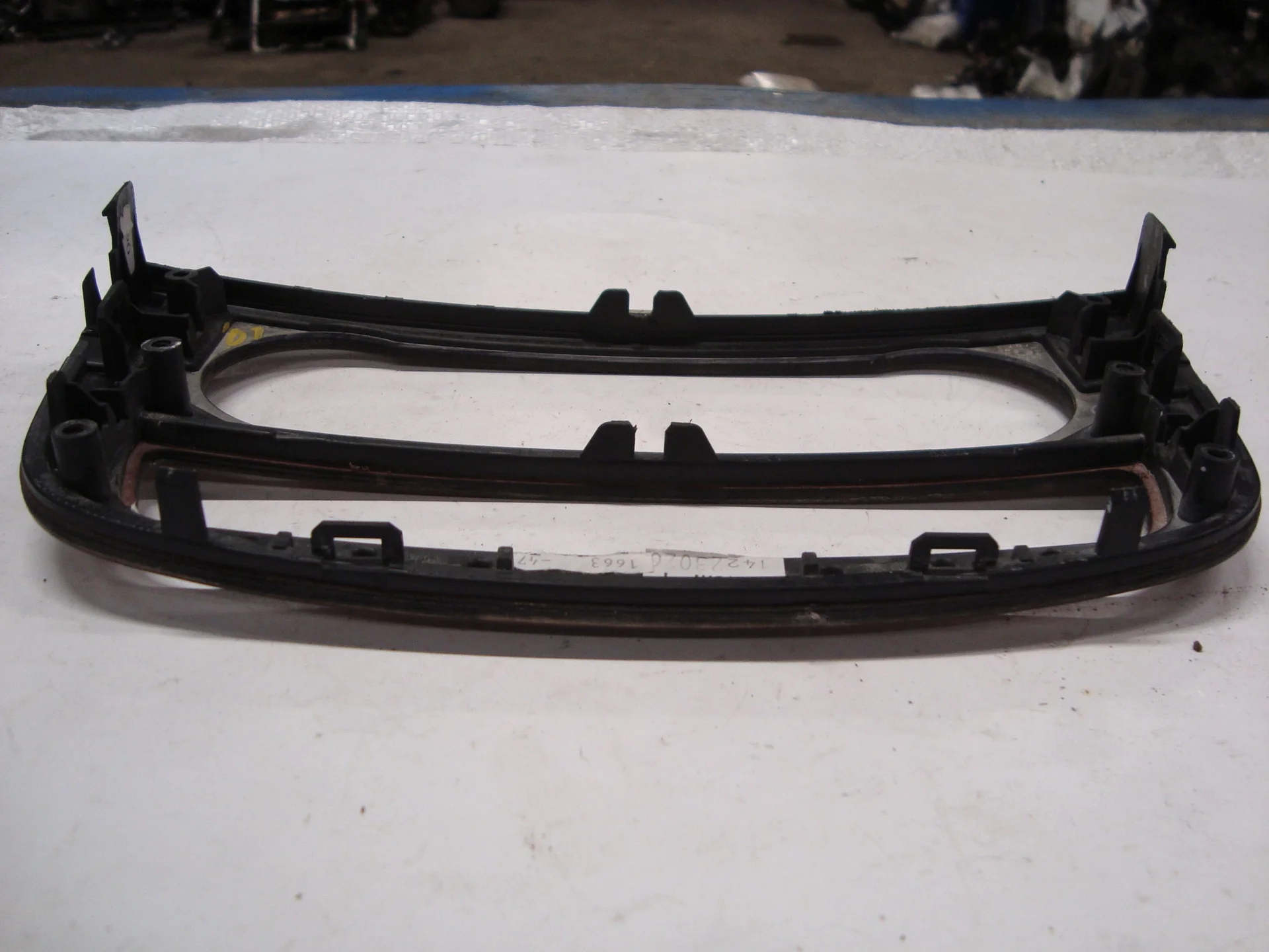 Накладка блока управления климатом Mercedes-Benz W251 272 A2516800136 - миниатюра 4