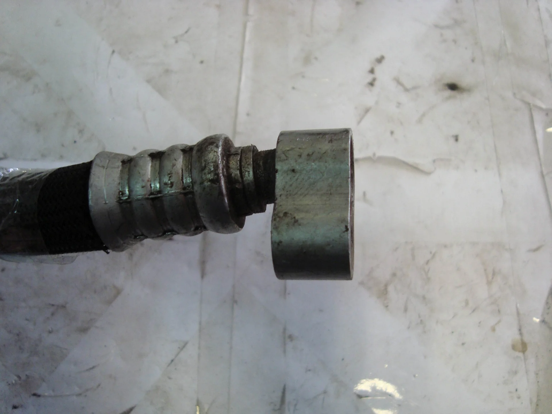 Трубка кондиционера Mercedes-Benz W220 628 A6282300556 - миниатюра 4
