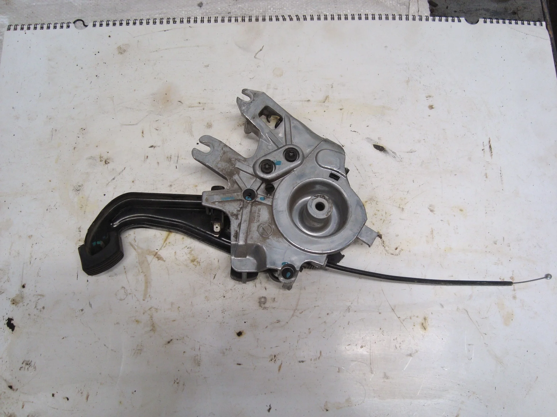 Педаль стояночного тормоза  Mercedes-Benz W251 272 A1644200784 - миниатюра 2