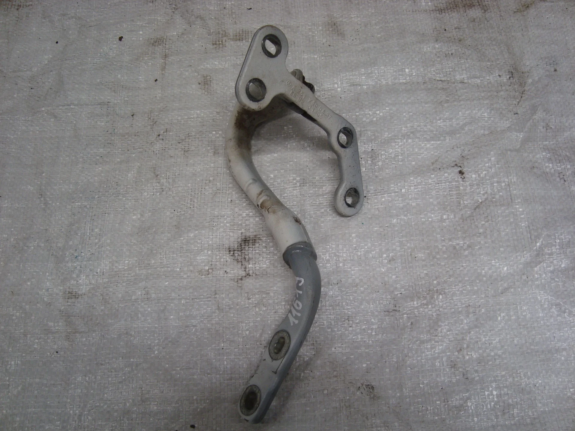 Петля багажника правая Mercedes-Benz W251 272 A2517400437 - миниатюра 2