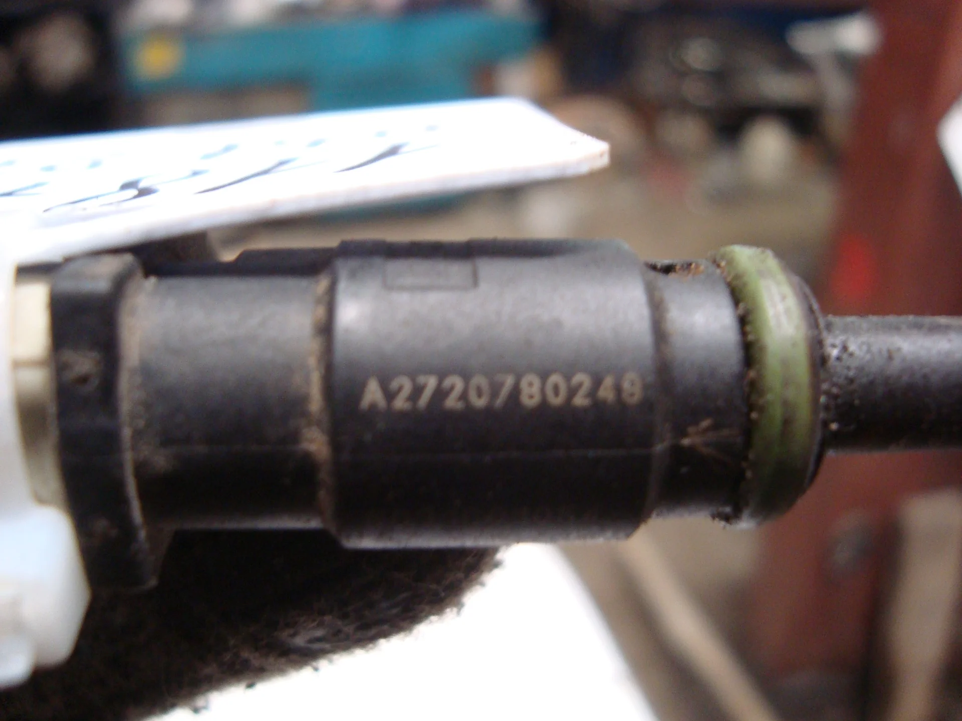 Топливная форсунка Mercedes-Benz W251 272 A2720780249 - миниатюра 2