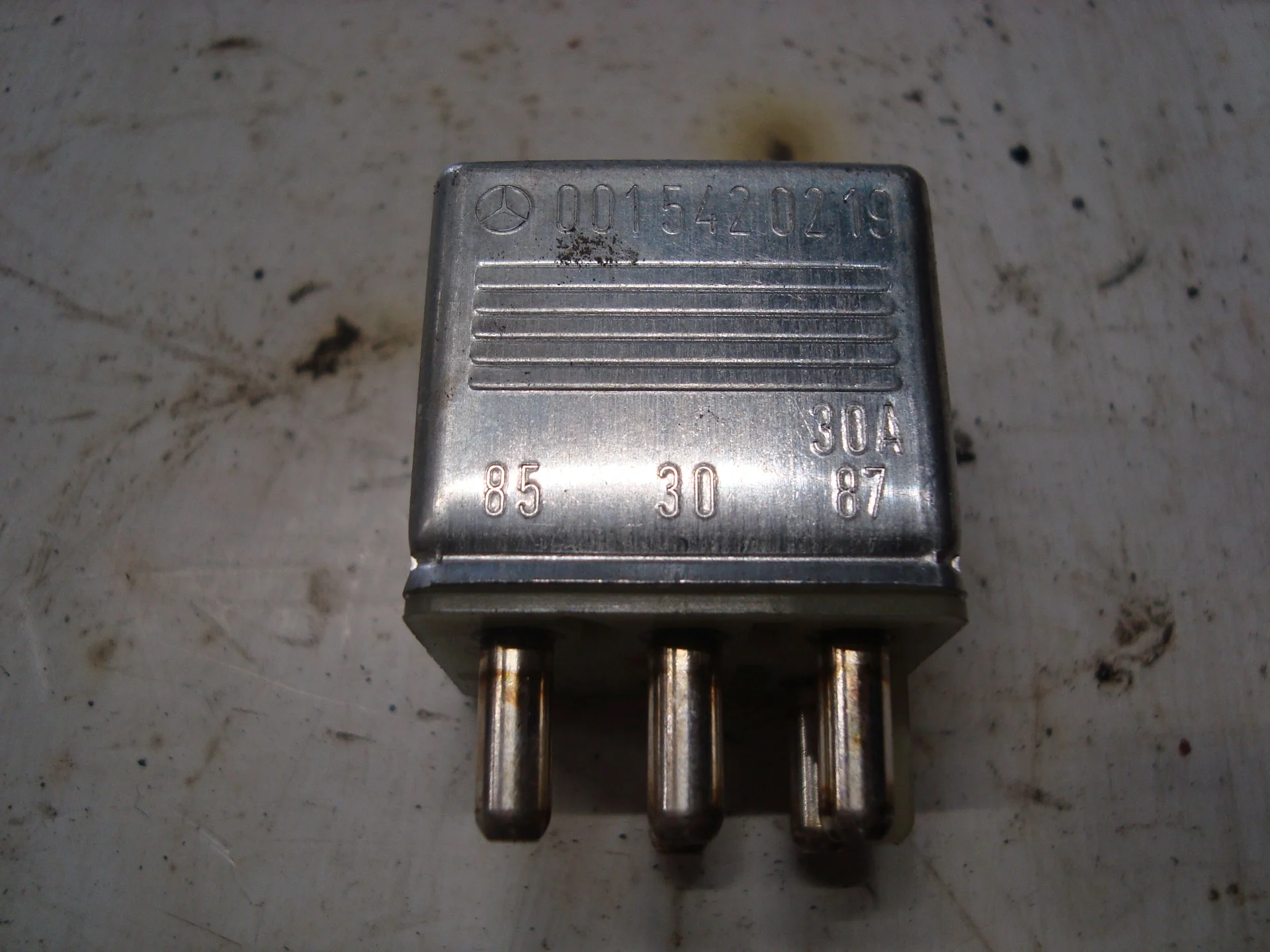 Реле Mercedes-Benz W140  A0015420219 - миниатюра 2
