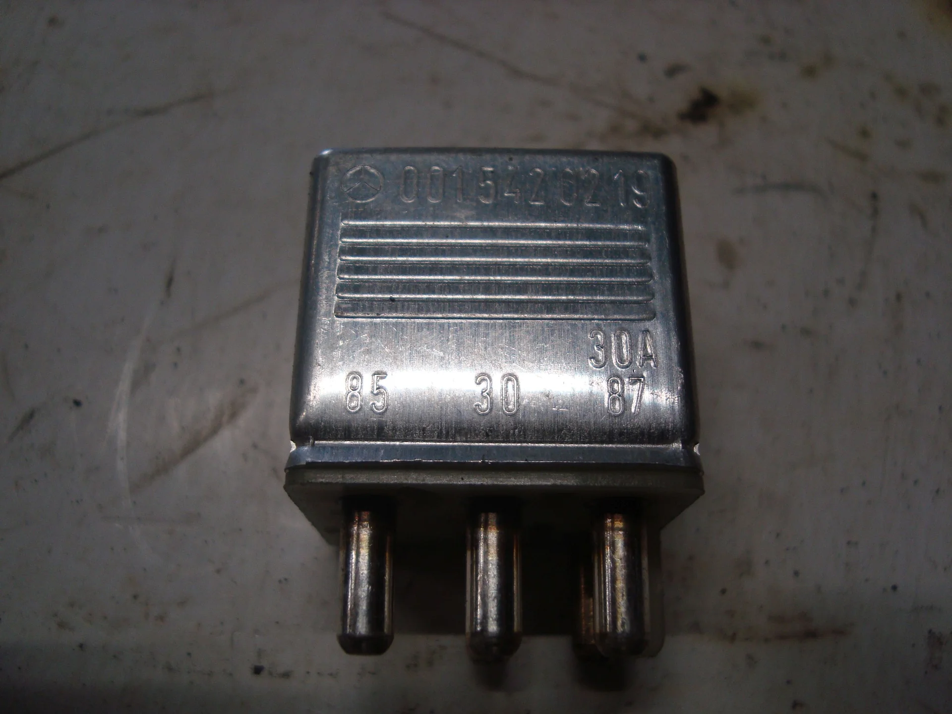 Реле Mercedes-Benz W140 A0015420219 - миниатюра 2