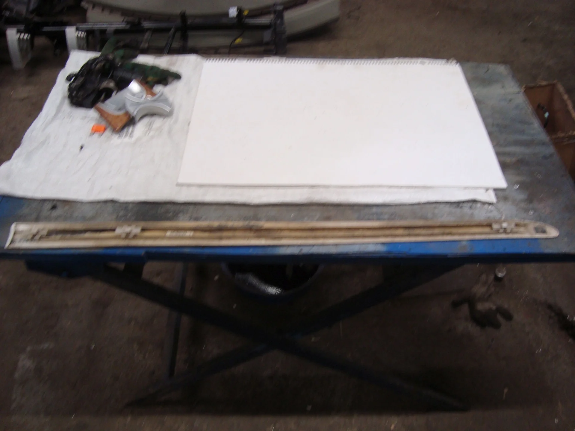 Накладка двери передней левой Mercedes-Benz W251 272 A2516904362 - миниатюра 2