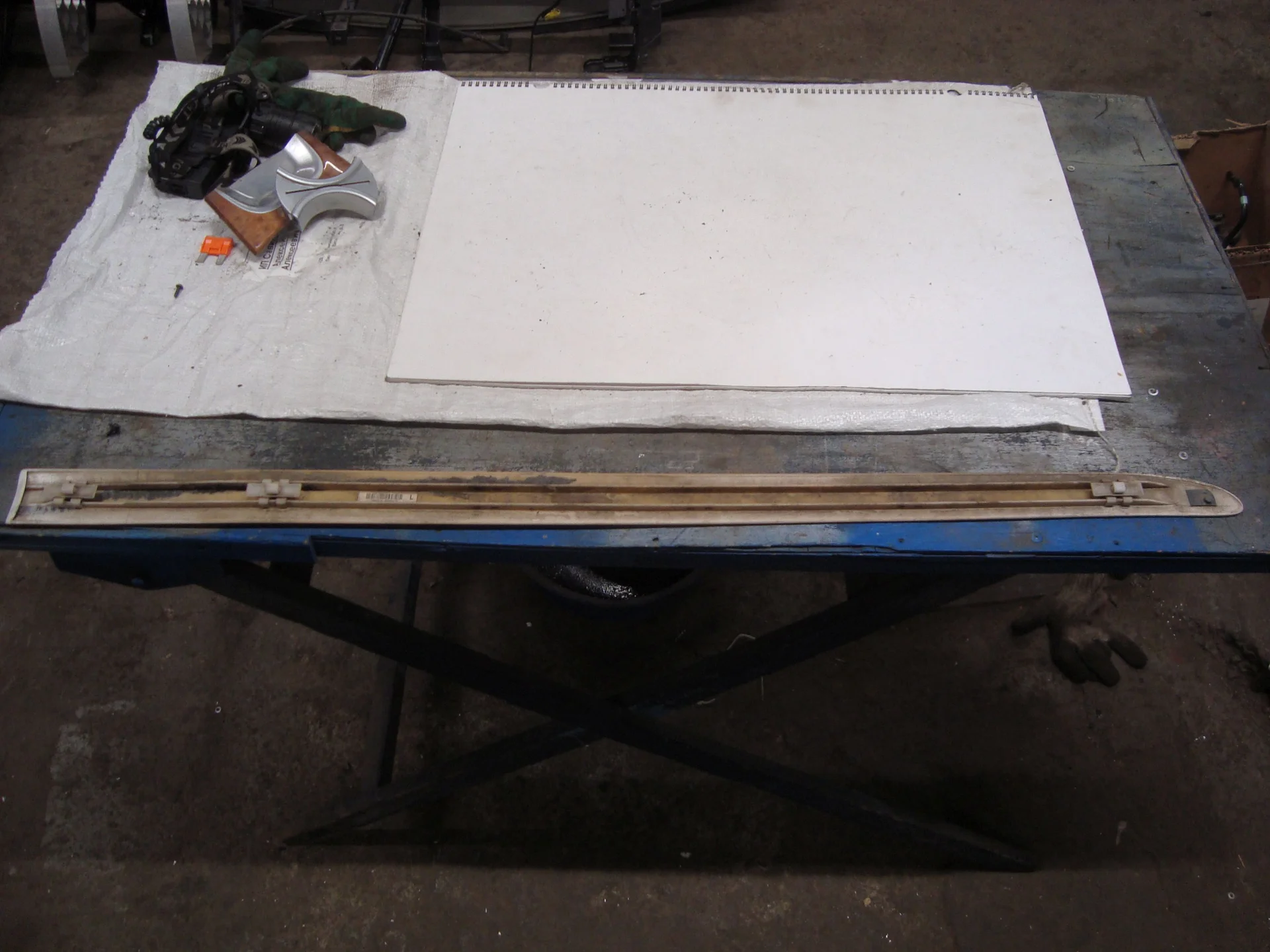 Накладка двери передней левой Mercedes-Benz W251 272 A2516904362 - миниатюра 3
