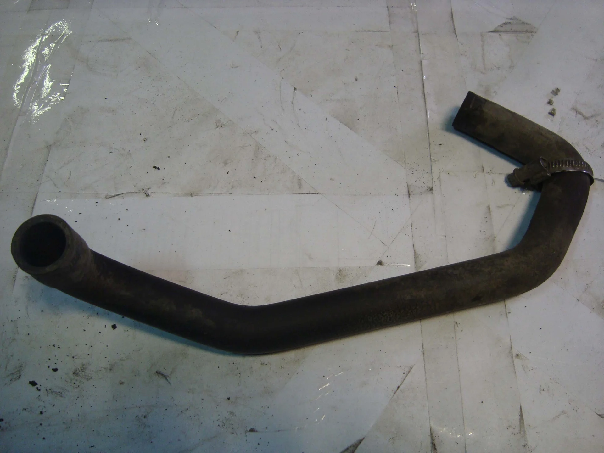Патрубок системы охлаждения Mercedes-Benz W639  A6462030182 - миниатюра 2