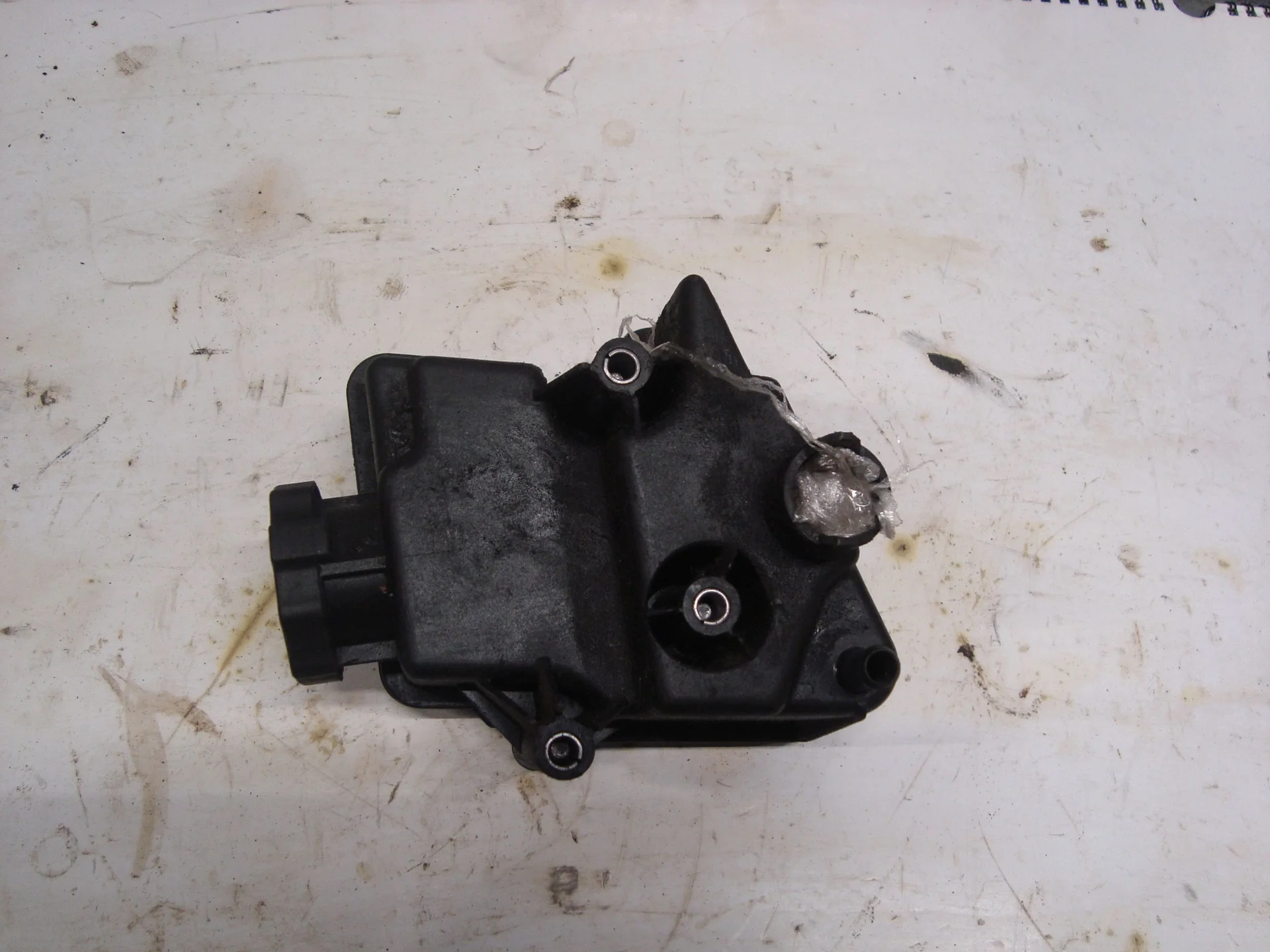 Бачок насоса гидроусилителя руля Mercedes-Benz W251 272 A0004602583 - миниатюра 2