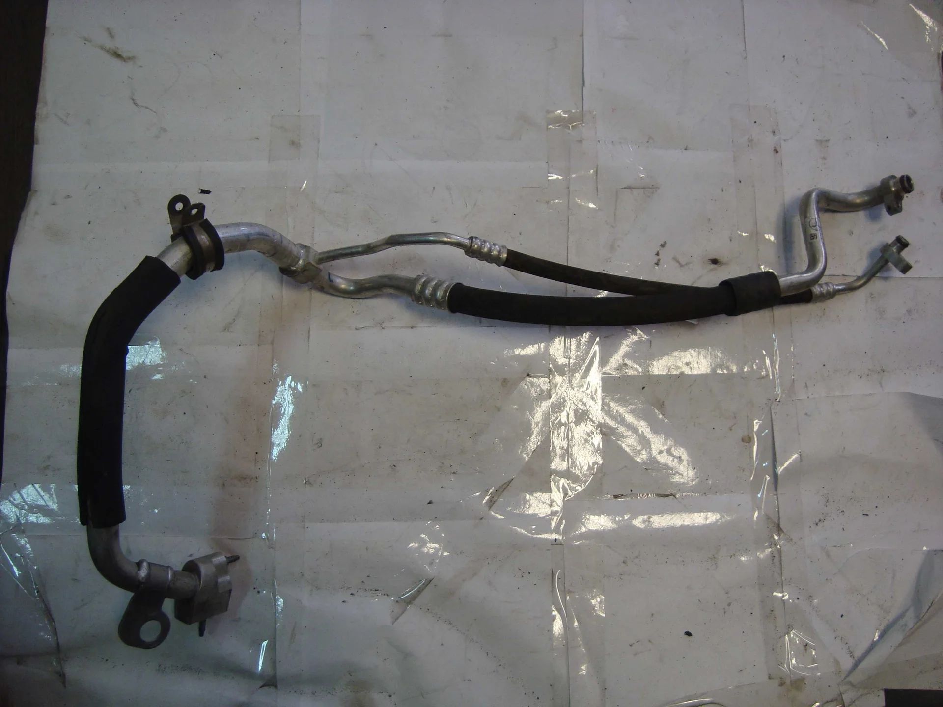 Трубка кондиционера Mercedes-Benz W212 A2128301616 - изображение 1