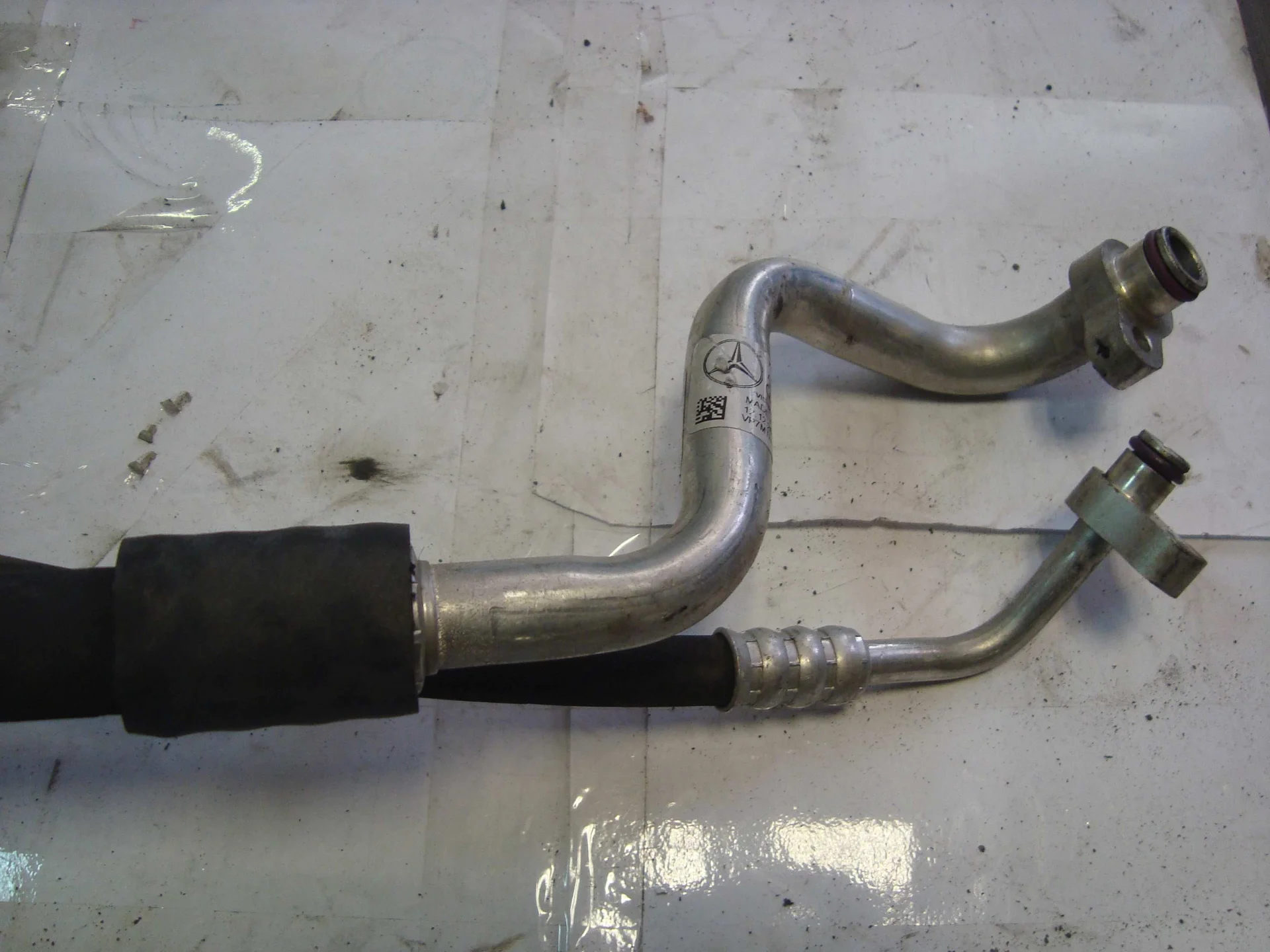 Трубка кондиционера Mercedes-Benz W212 A2128301616 - миниатюра 2