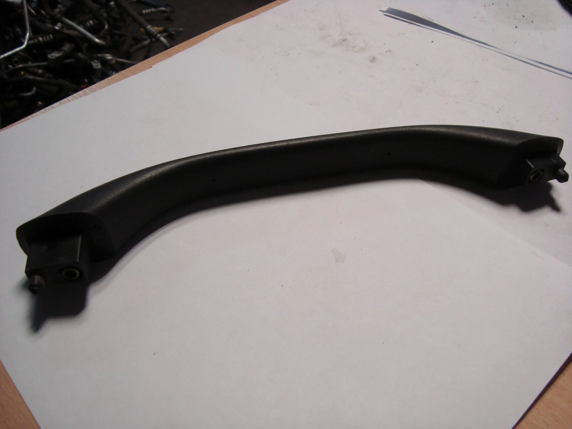 Поручень потолочный передний Mercedes-Benz W210 119 A2108101451 - миниатюра 2