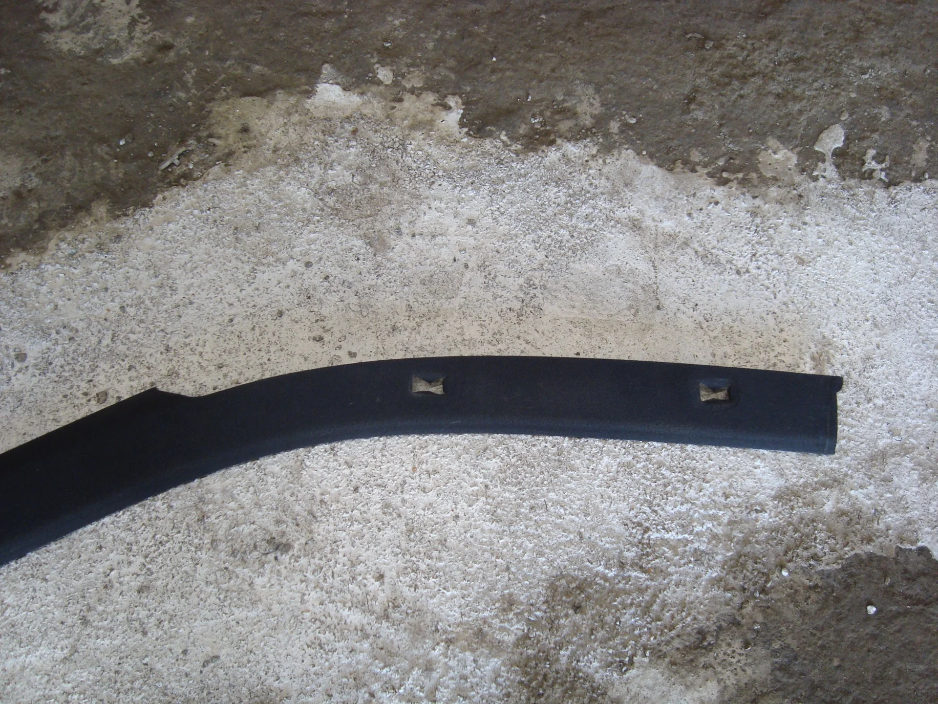 Обшивка стойки передняя правая Mercedes-Benz W210 111 A2106900225 - миниатюра 3