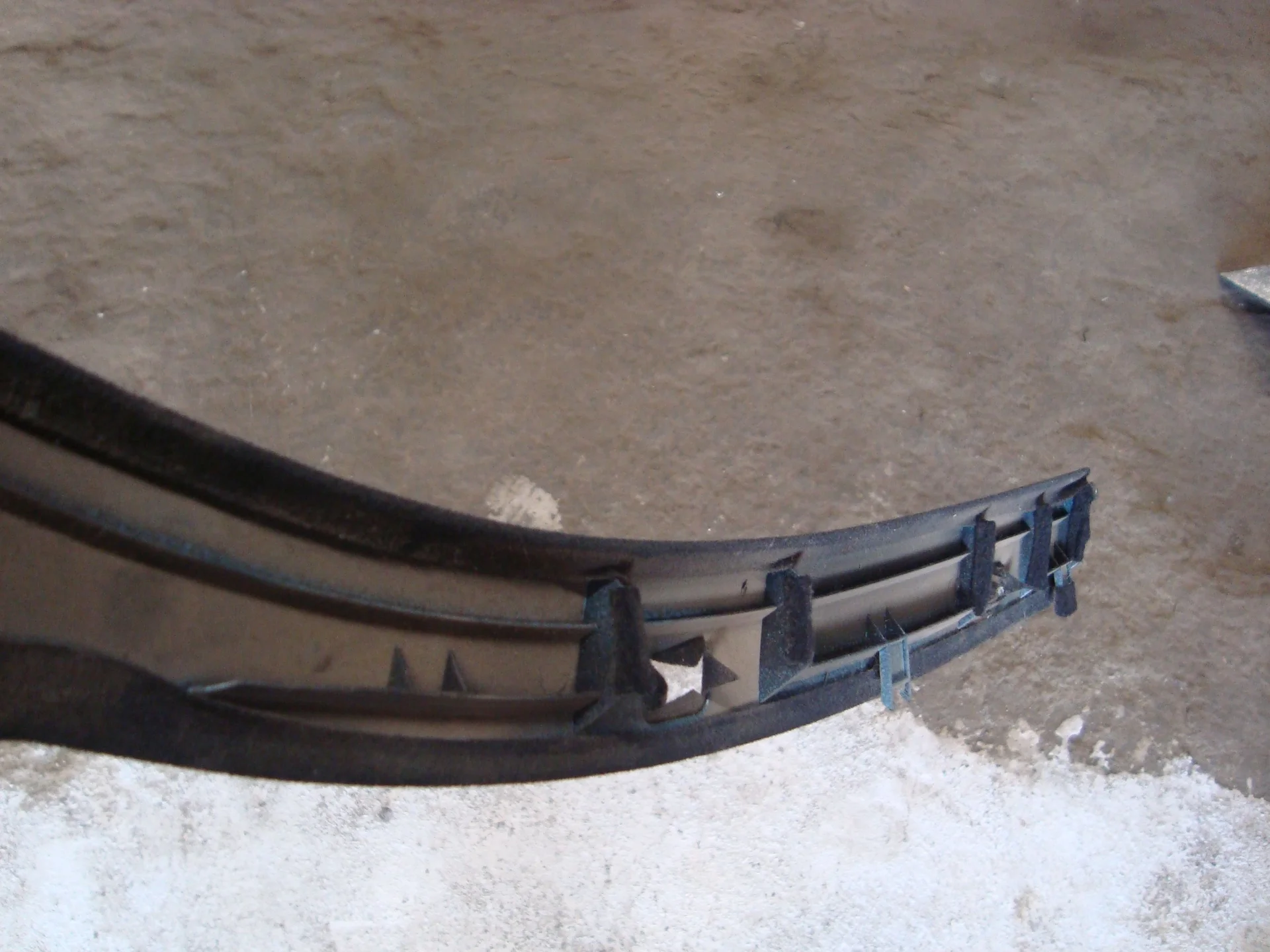 Обшивка стойки передняя правая Mercedes-Benz W210 111 A2106900225 - миниатюра 4