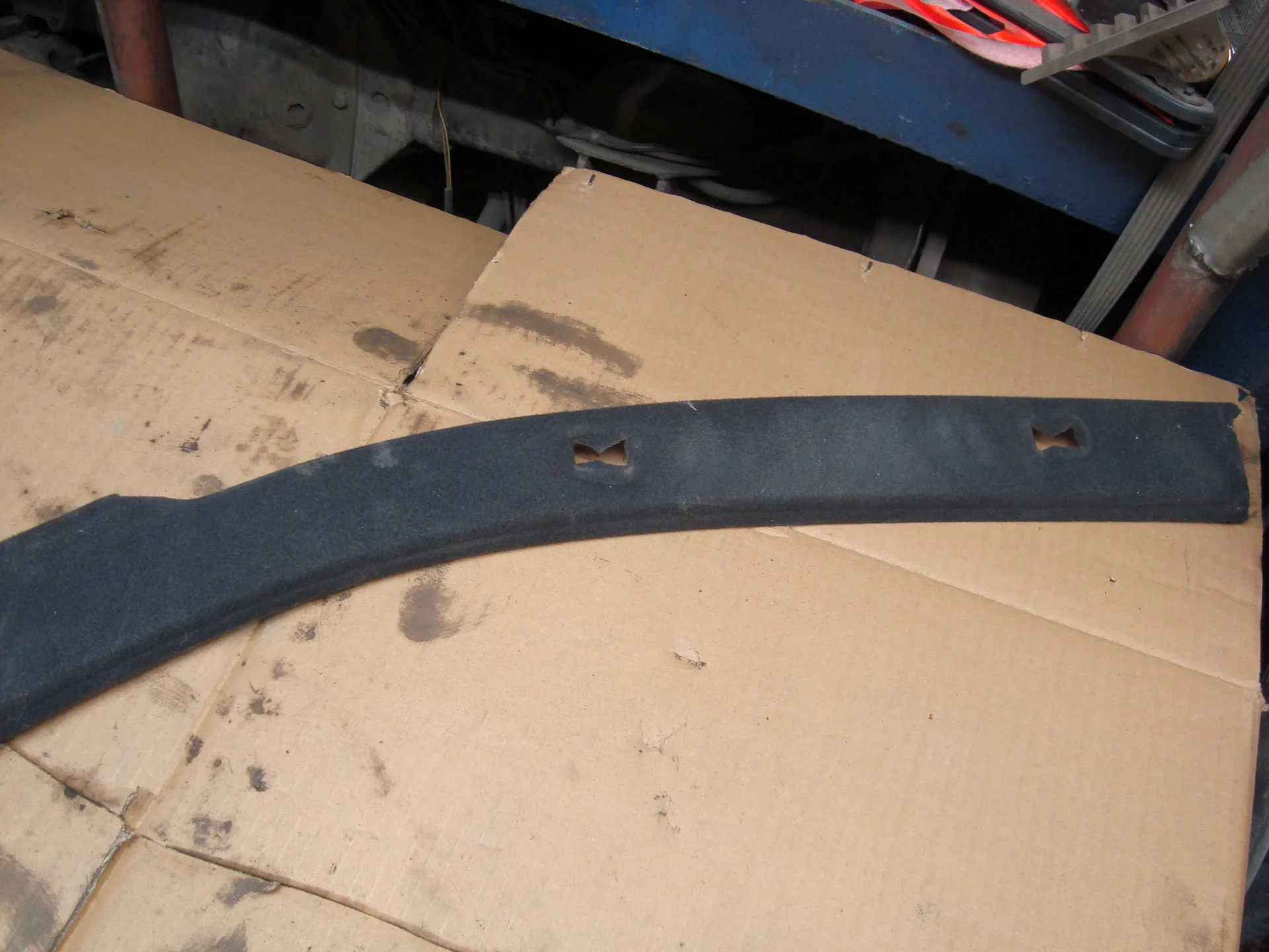 Обшивка стойки передняя правая Mercedes-Benz W210 119 A2106920289 - миниатюра 3