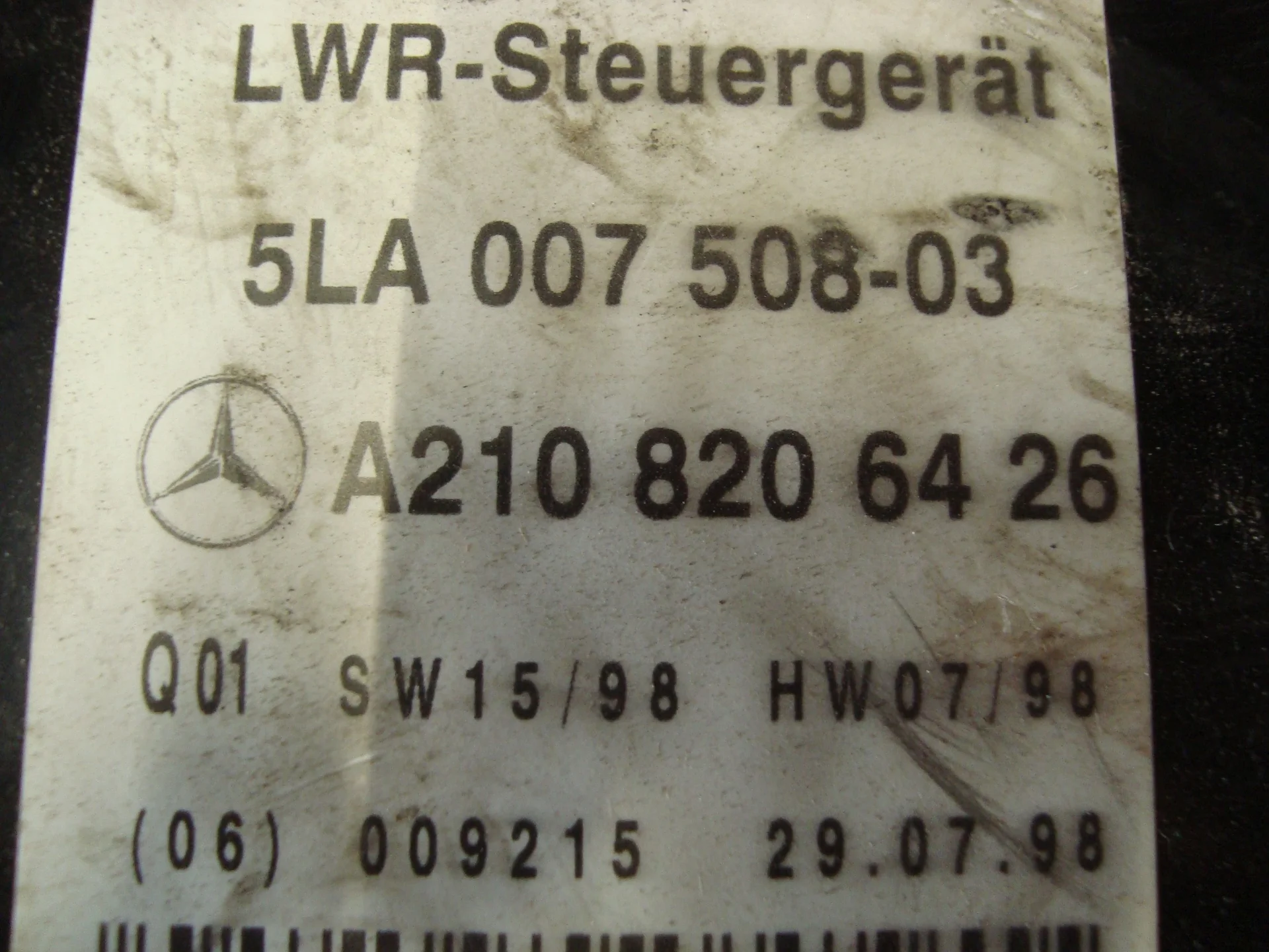 Блок управления корректором фар Mercedes-Benz C208 111 A2108206426 - миниатюра 3